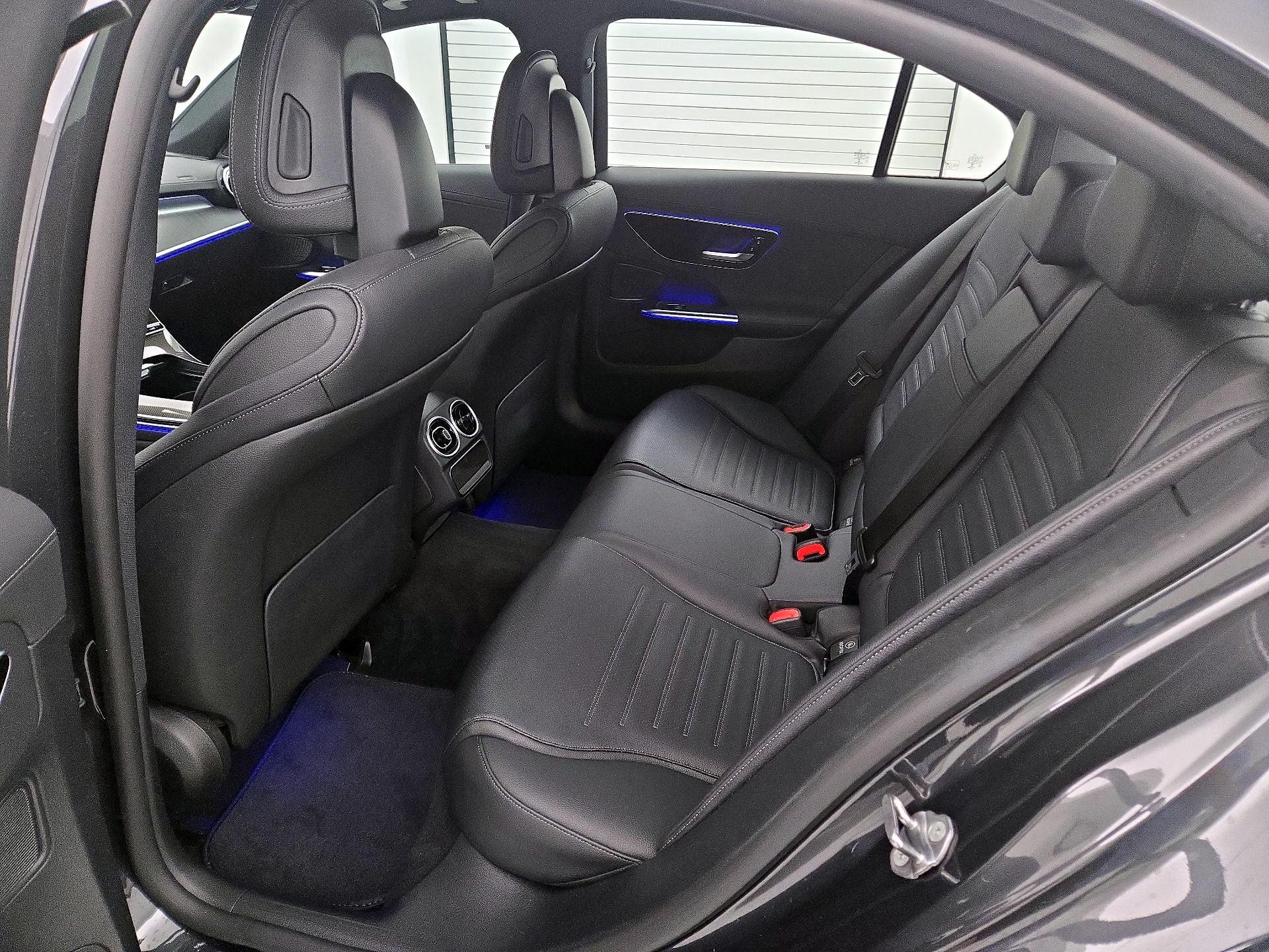 Thumbnail: 2022 Mercedes-Benz C-Class - 18