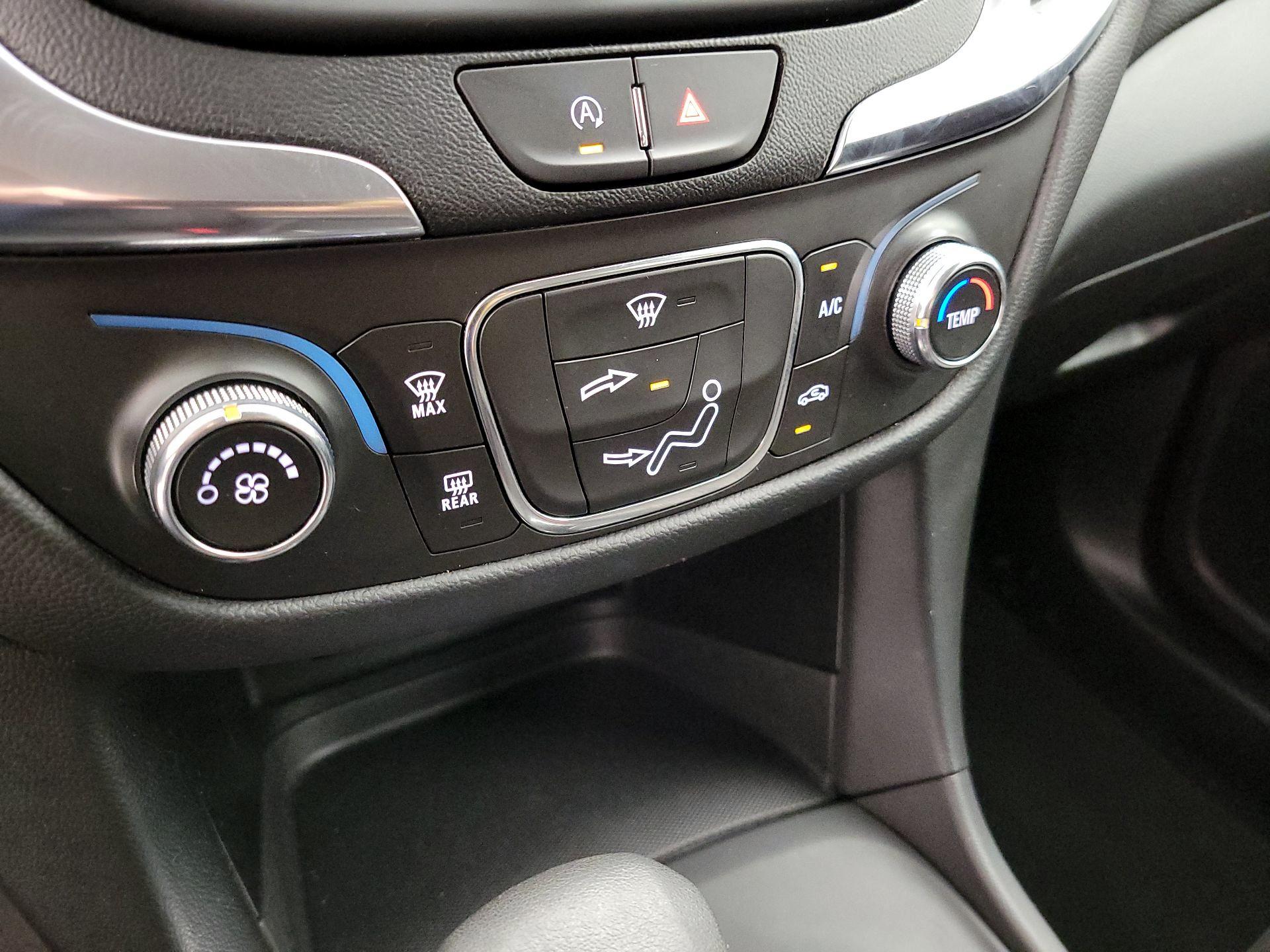 Thumbnail: 2022 Chevrolet Equinox - 16