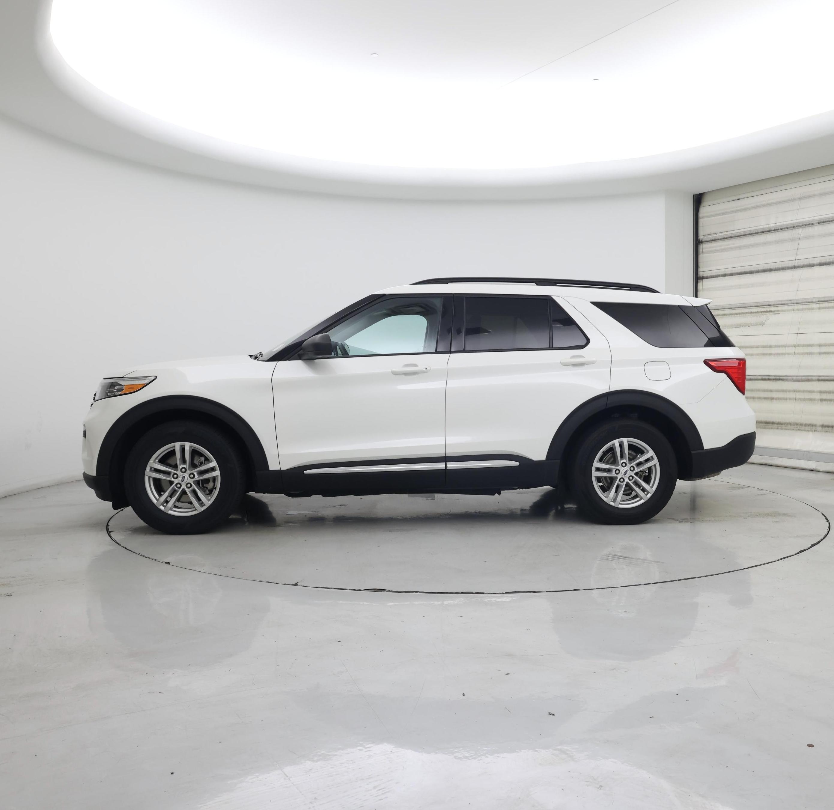 Thumbnail: 2023 Ford Explorer - 3