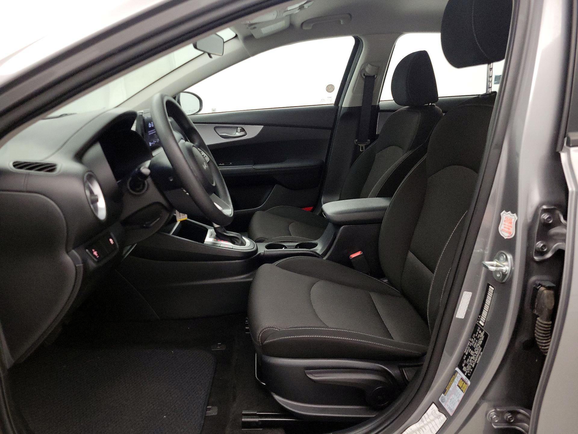 Thumbnail: 2023 Kia Forte - 11