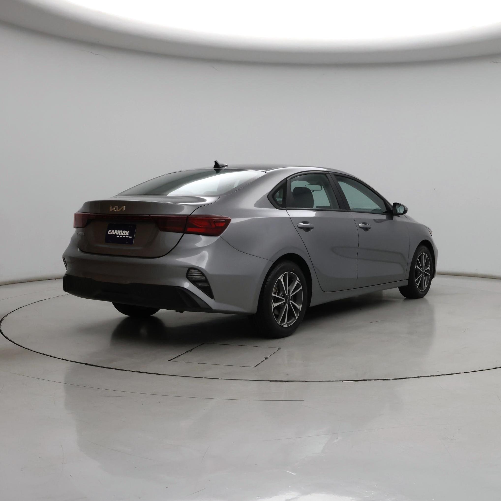 Thumbnail: 2023 Kia Forte - 8