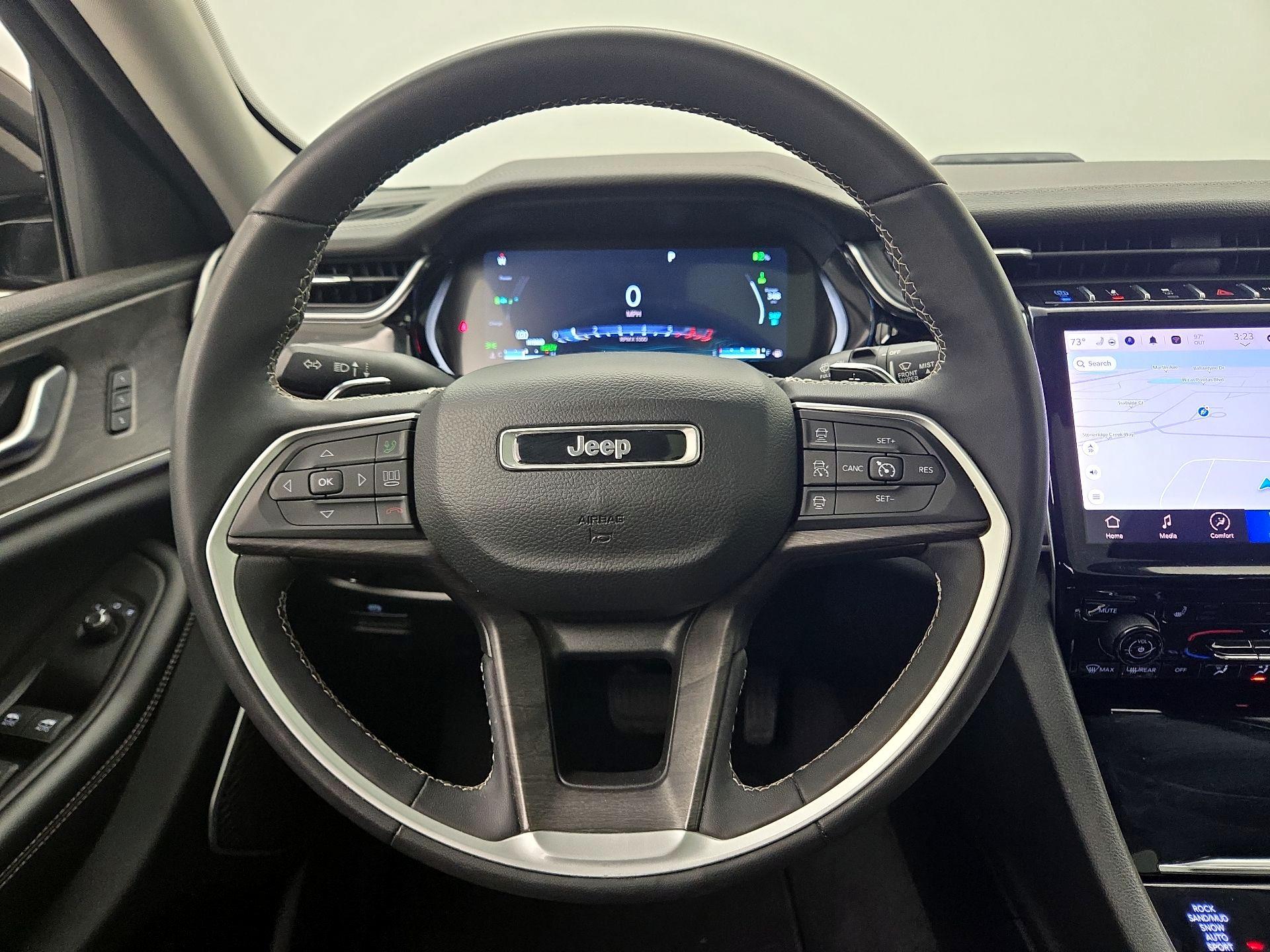 Thumbnail: 2023 Jeep Grand Cherokee - 10