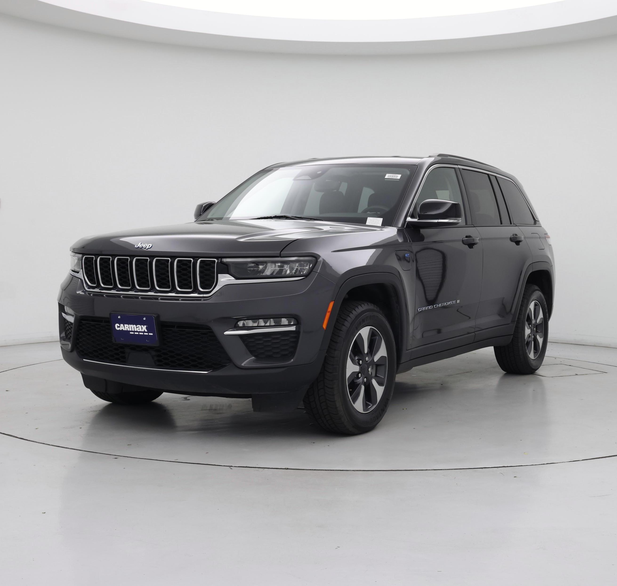 Thumbnail: 2023 Jeep Grand Cherokee - 4