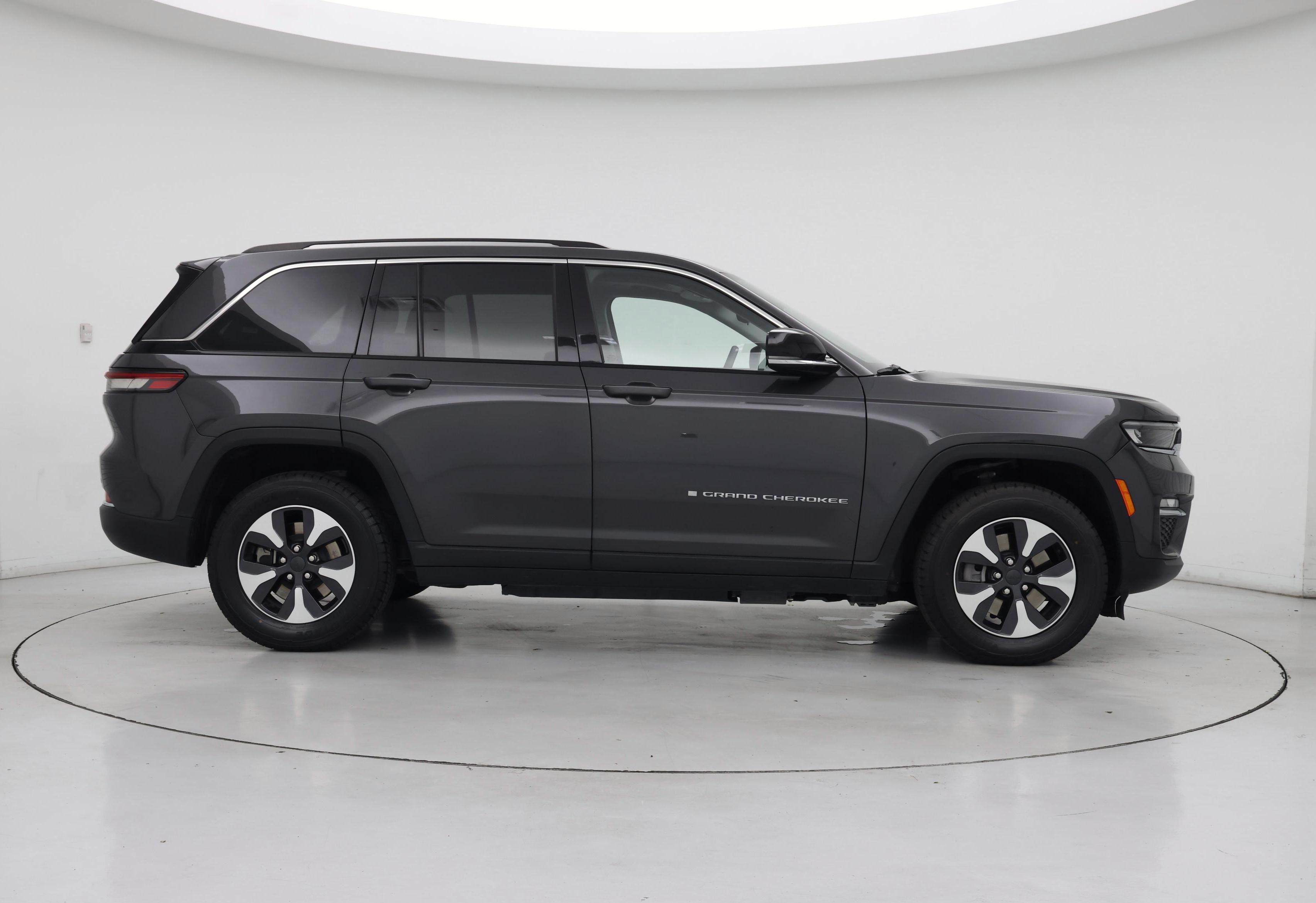 Thumbnail: 2023 Jeep Grand Cherokee - 7