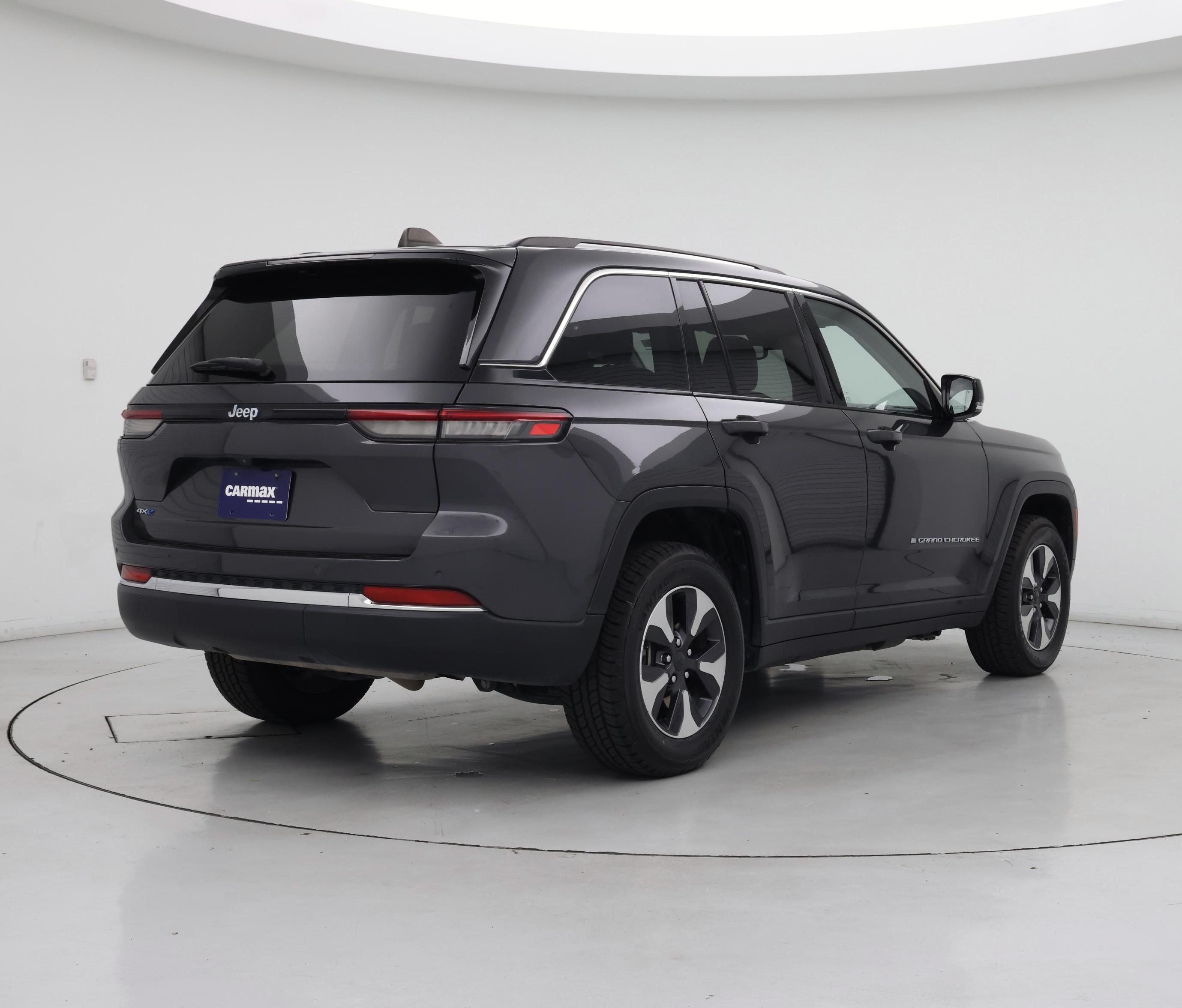 Thumbnail: 2023 Jeep Grand Cherokee - 8