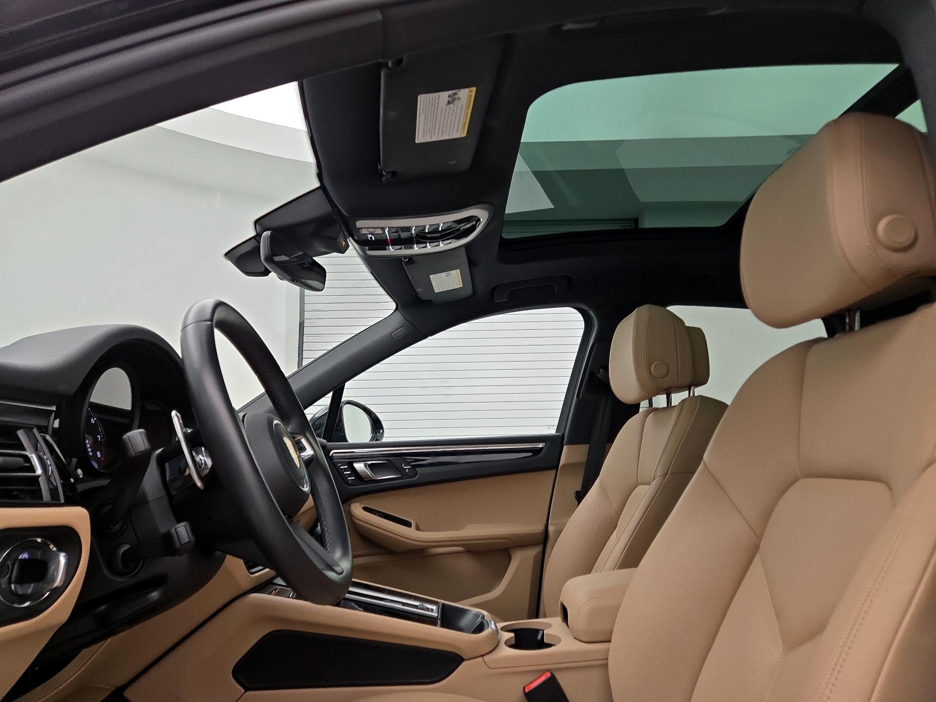 Thumbnail: 2022 Porsche Macan - 20