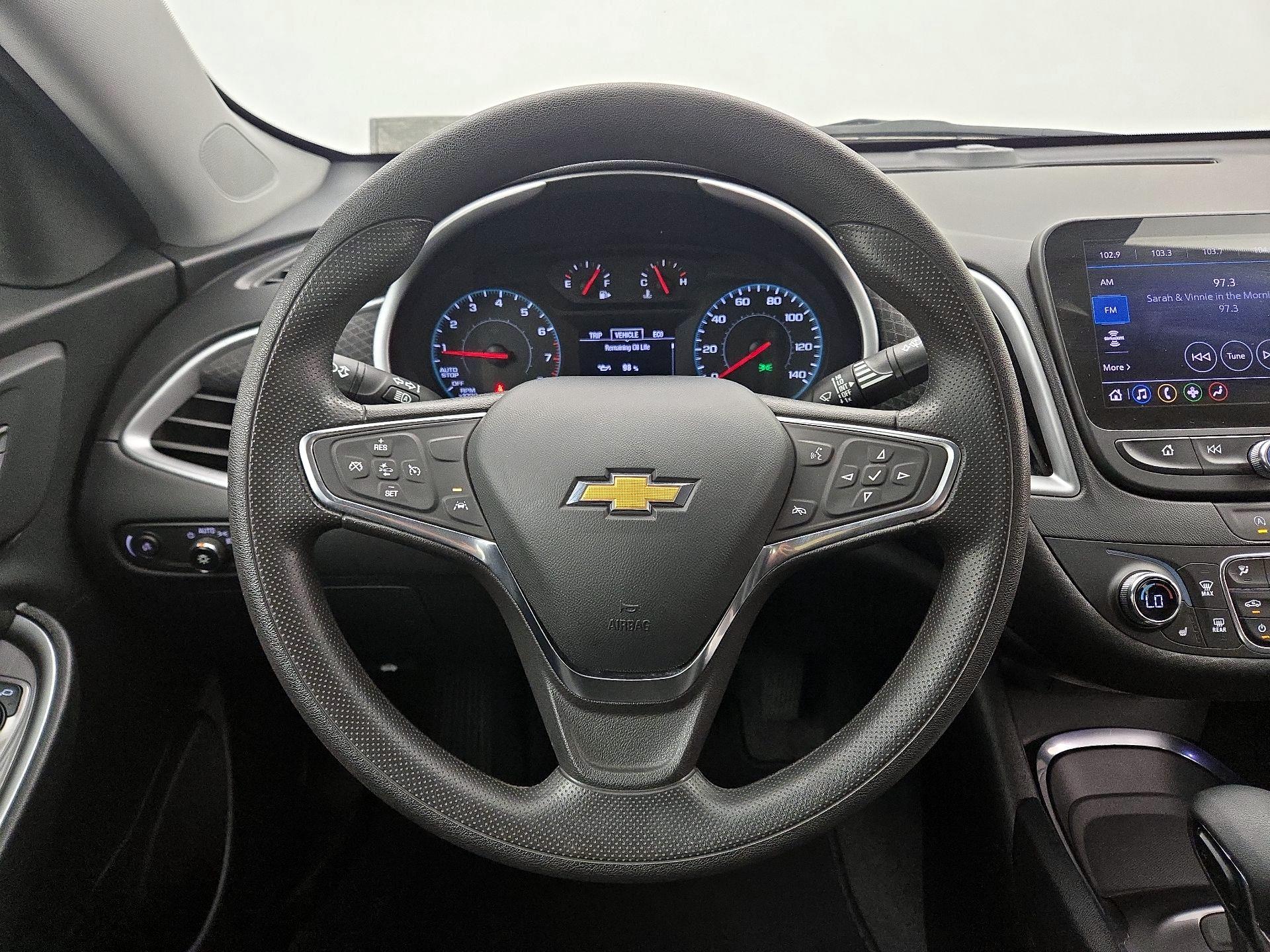 Thumbnail: 2023 Chevrolet Malibu - 10