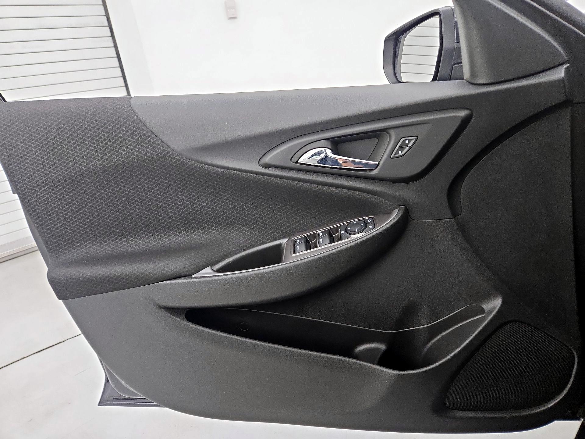 Thumbnail: 2023 Chevrolet Malibu - 12