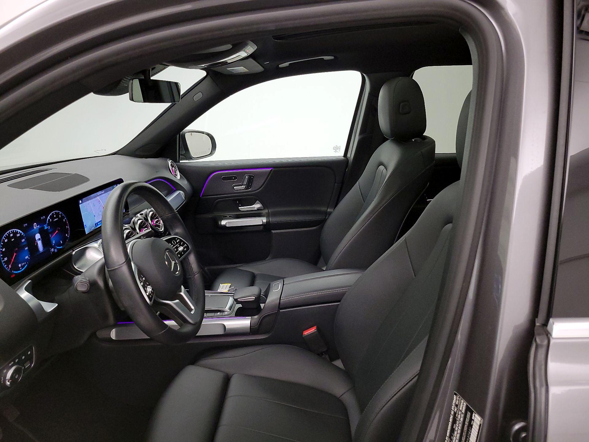 Thumbnail: 2021 Mercedes-Benz GLB - 11