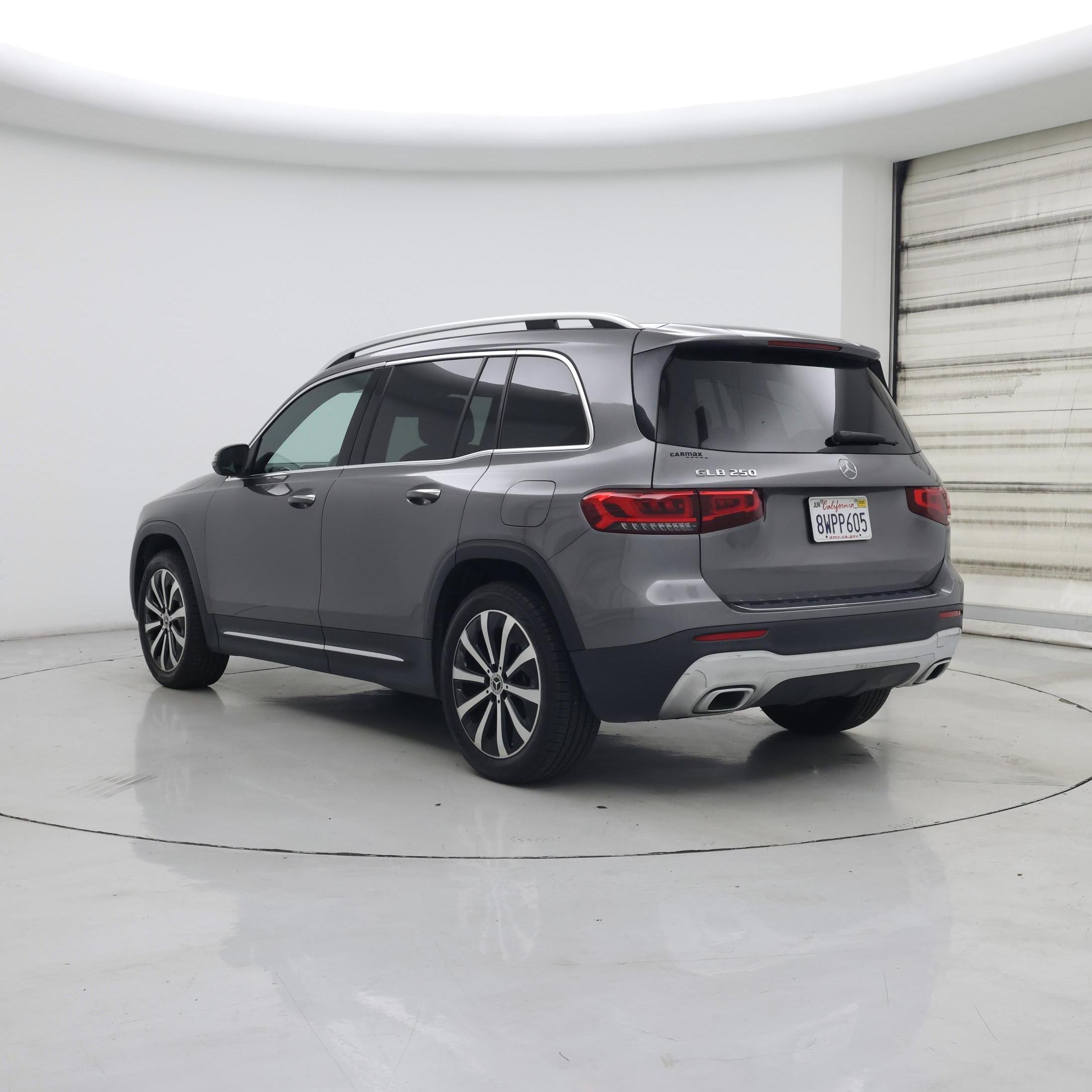 Thumbnail: 2021 Mercedes-Benz GLB - 2