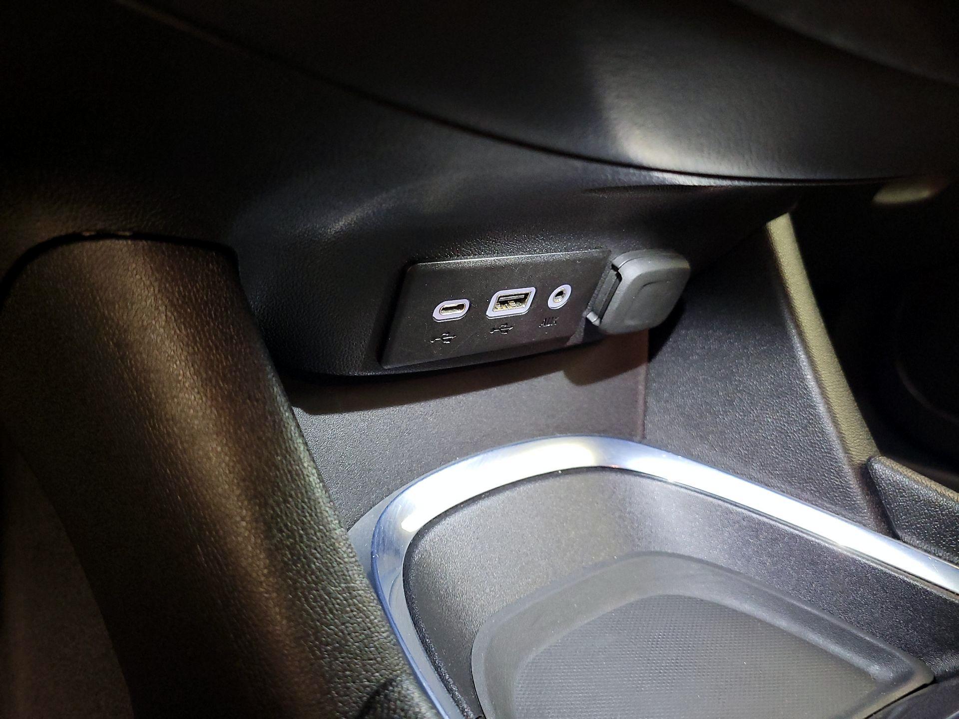 Thumbnail: 2023 Chevrolet Malibu - 18