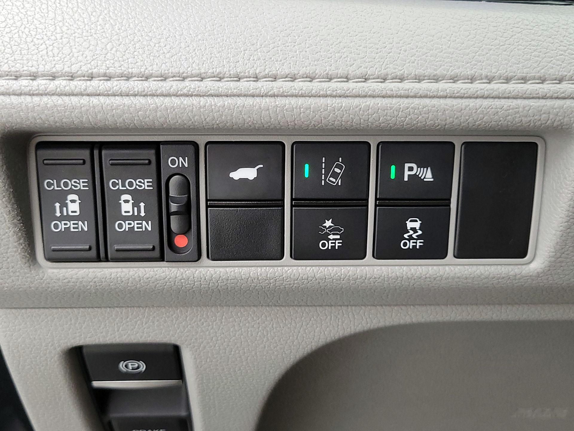 Thumbnail: 2020 Honda Odyssey - 13