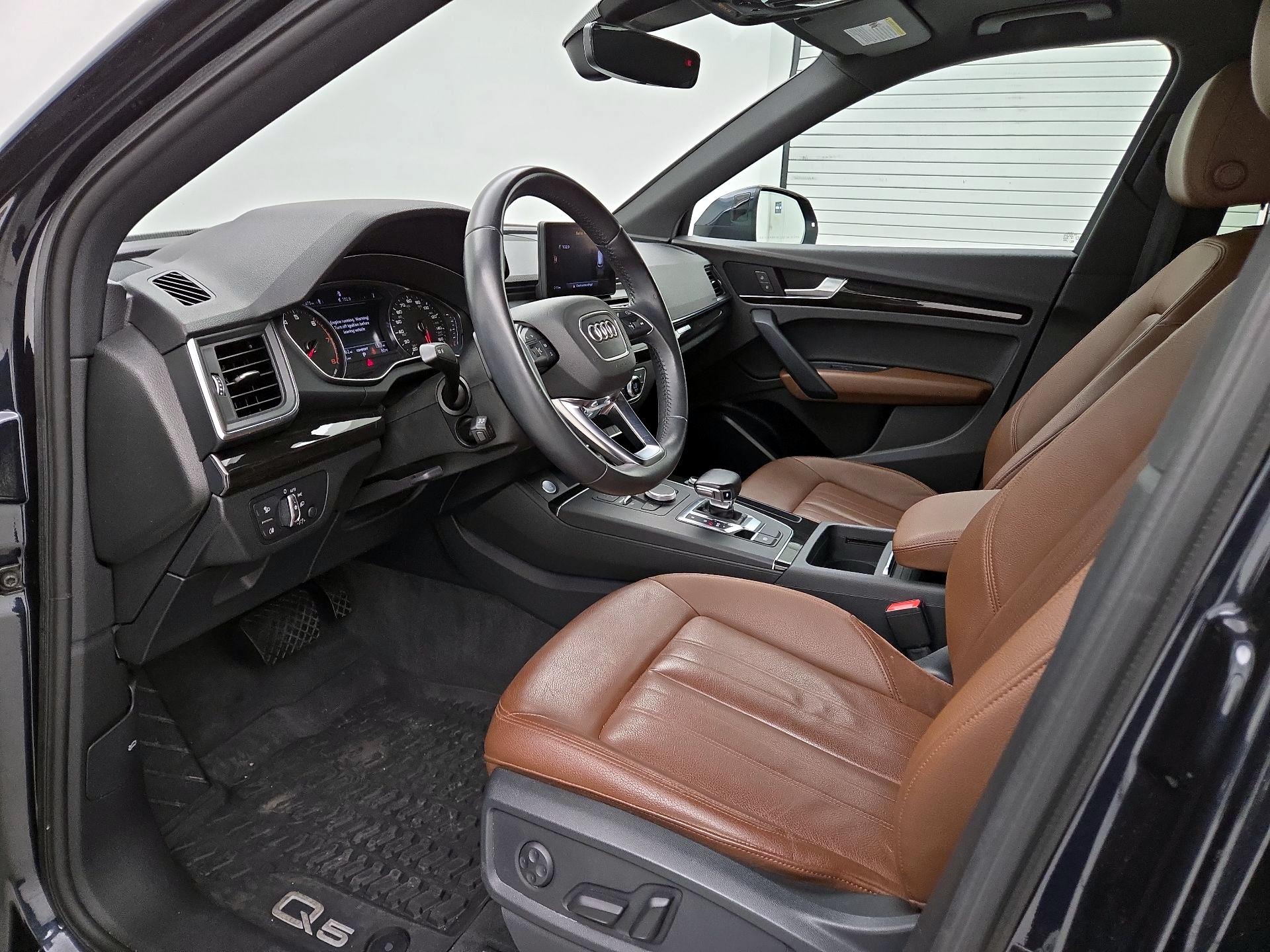 Thumbnail: 2020 Audi Q5 - 11