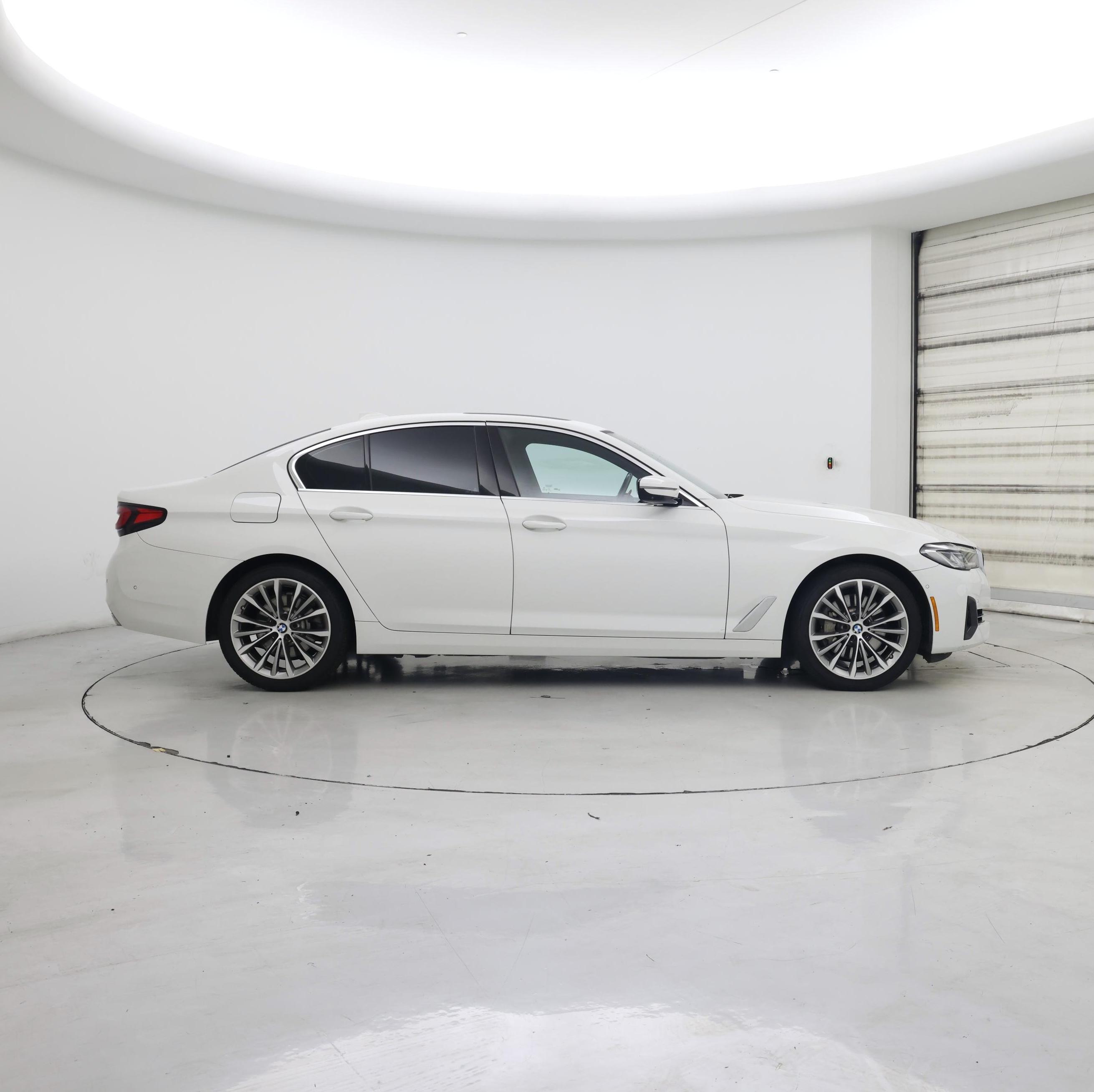 Thumbnail: 2021 BMW 5 Series - 7