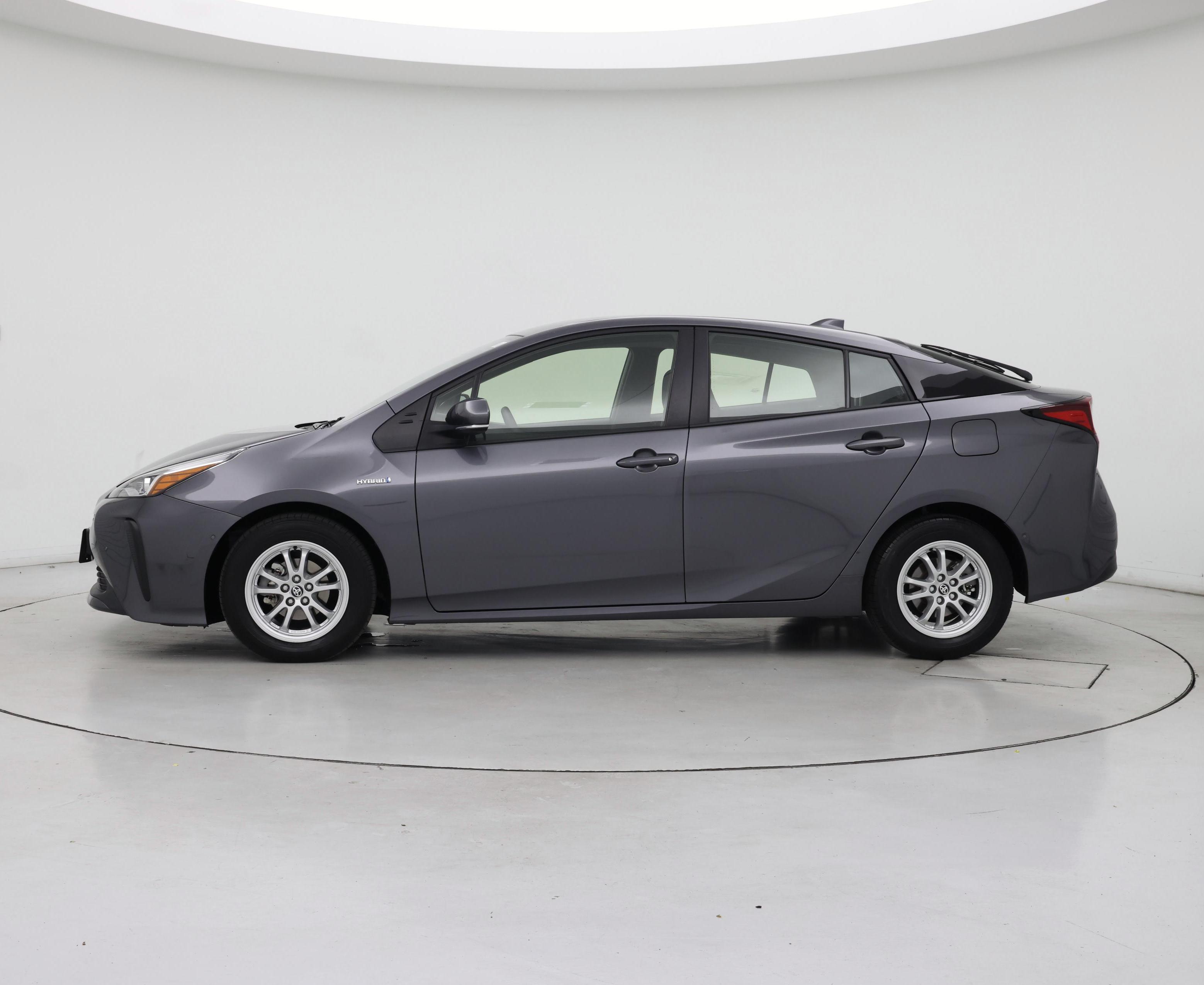 Thumbnail: 2022 Toyota Prius - 3