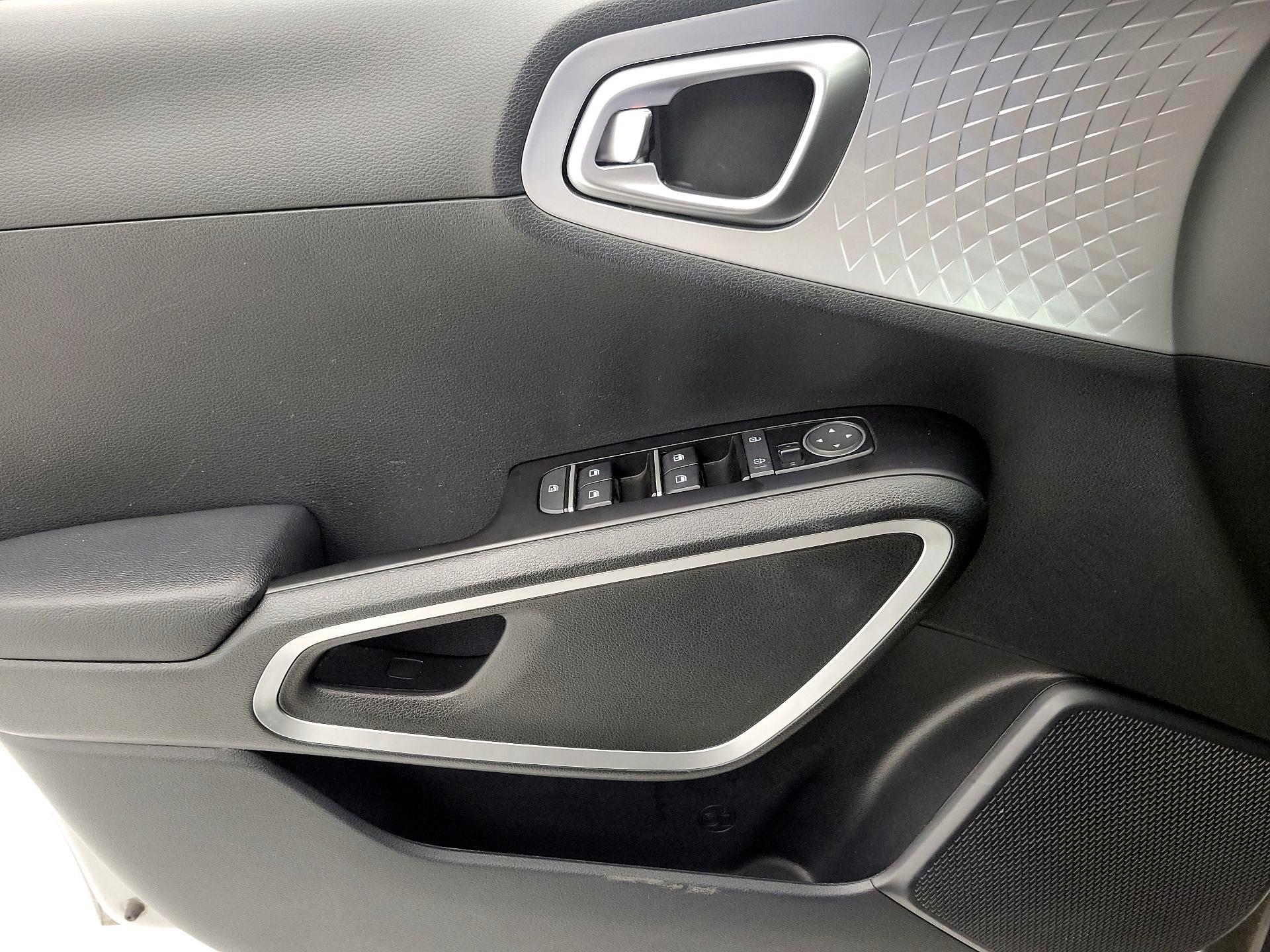 Thumbnail: 2023 Kia Soul - 12