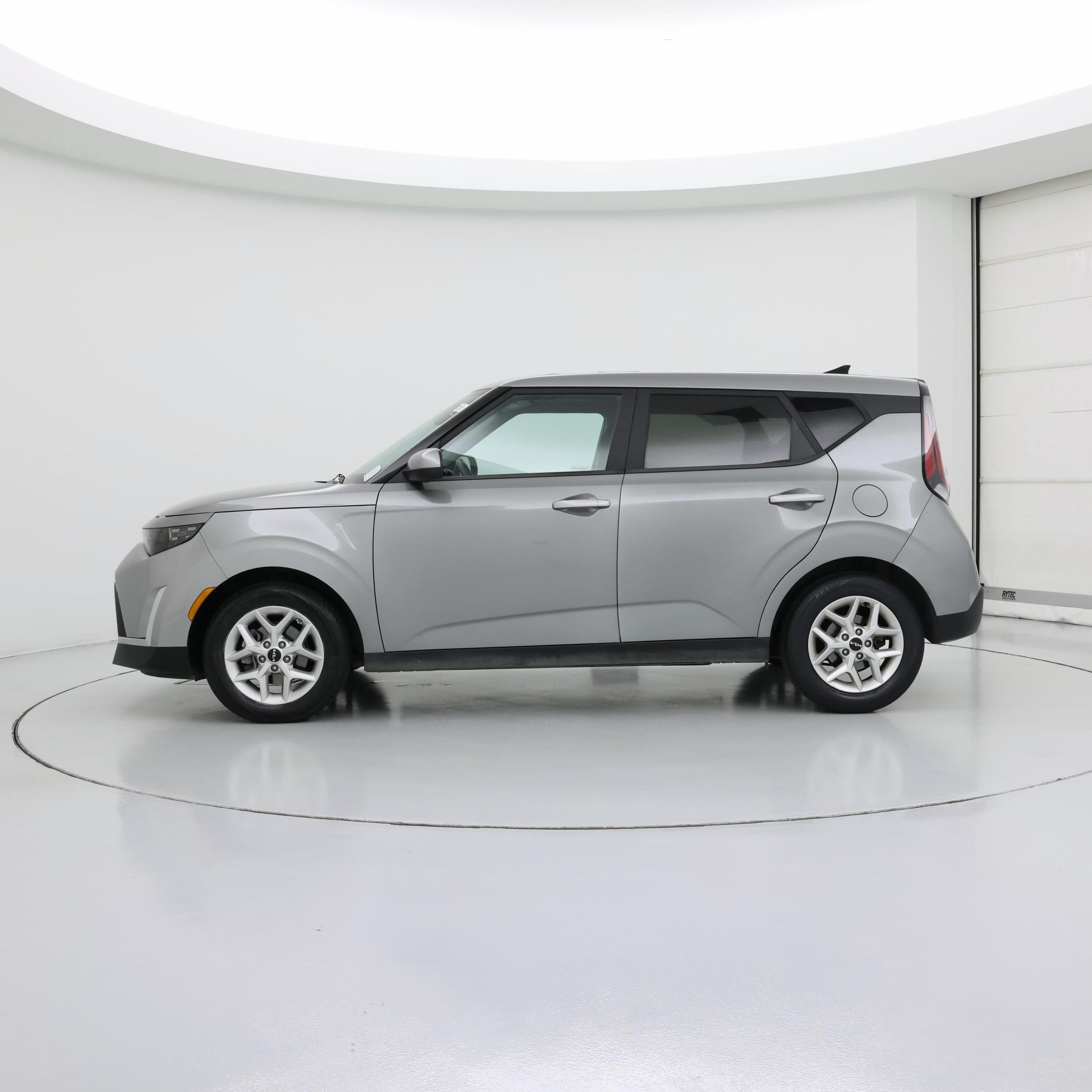 Thumbnail: 2023 Kia Soul - 3
