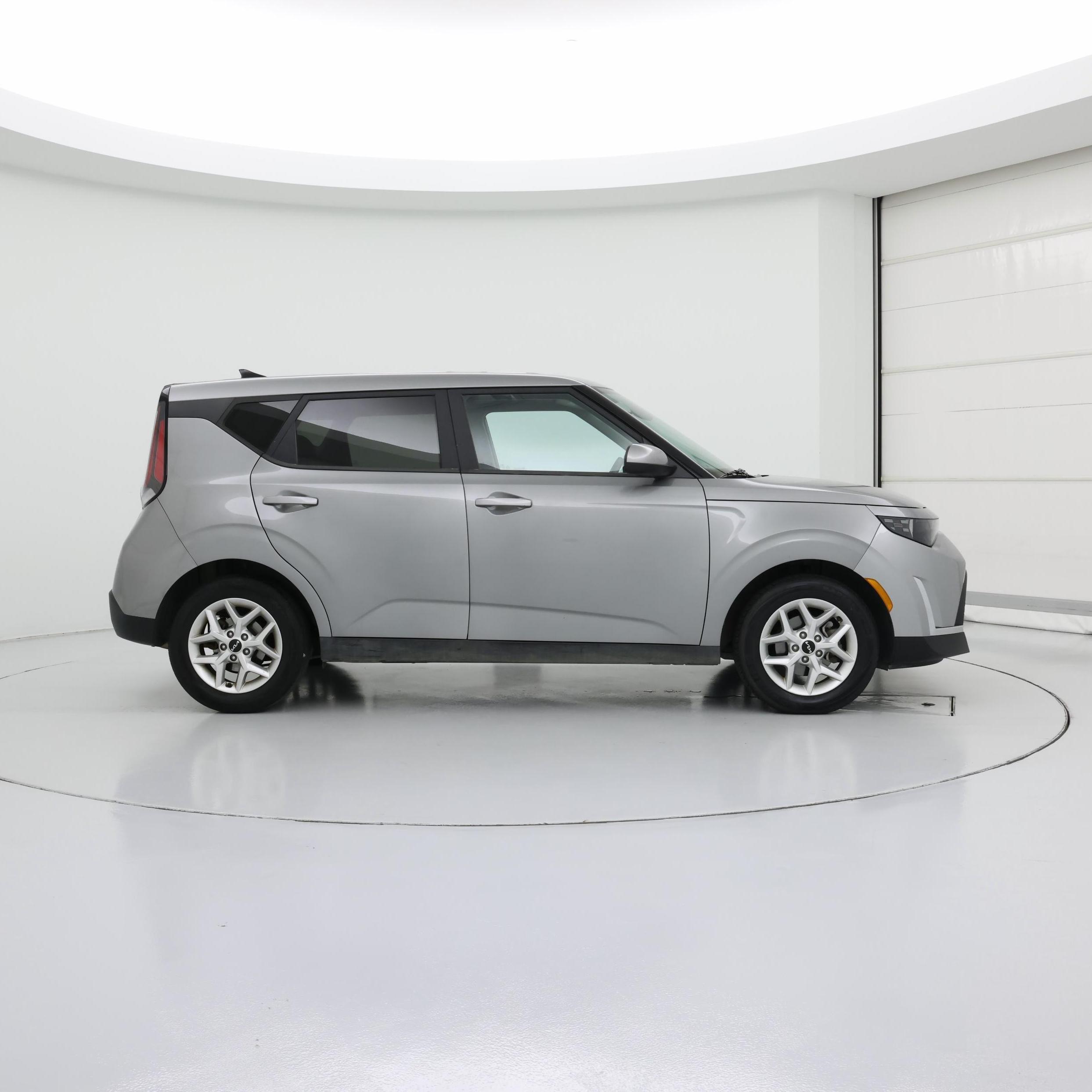 Thumbnail: 2023 Kia Soul - 7