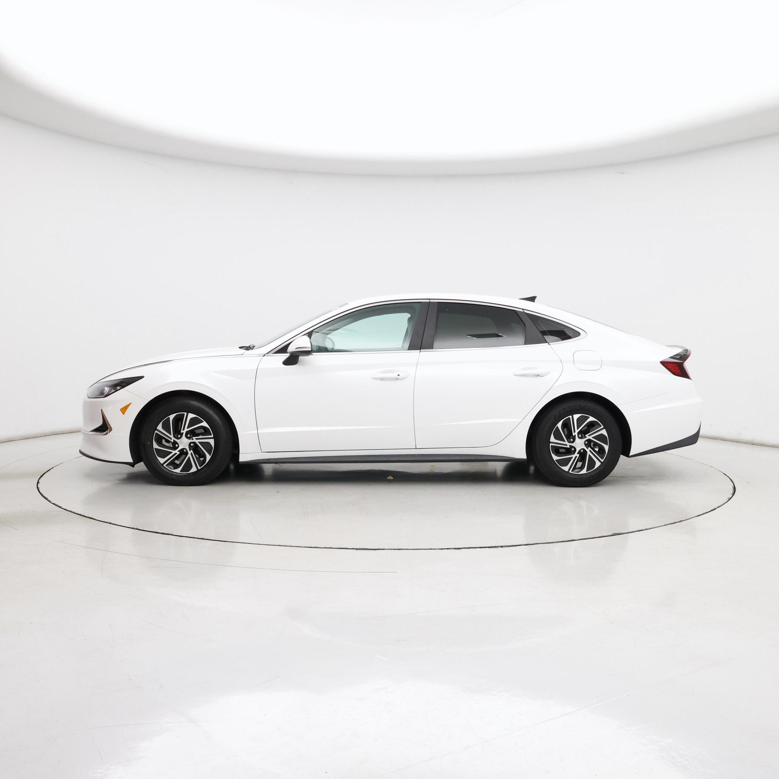 Thumbnail: 2021 Hyundai Sonata - 3