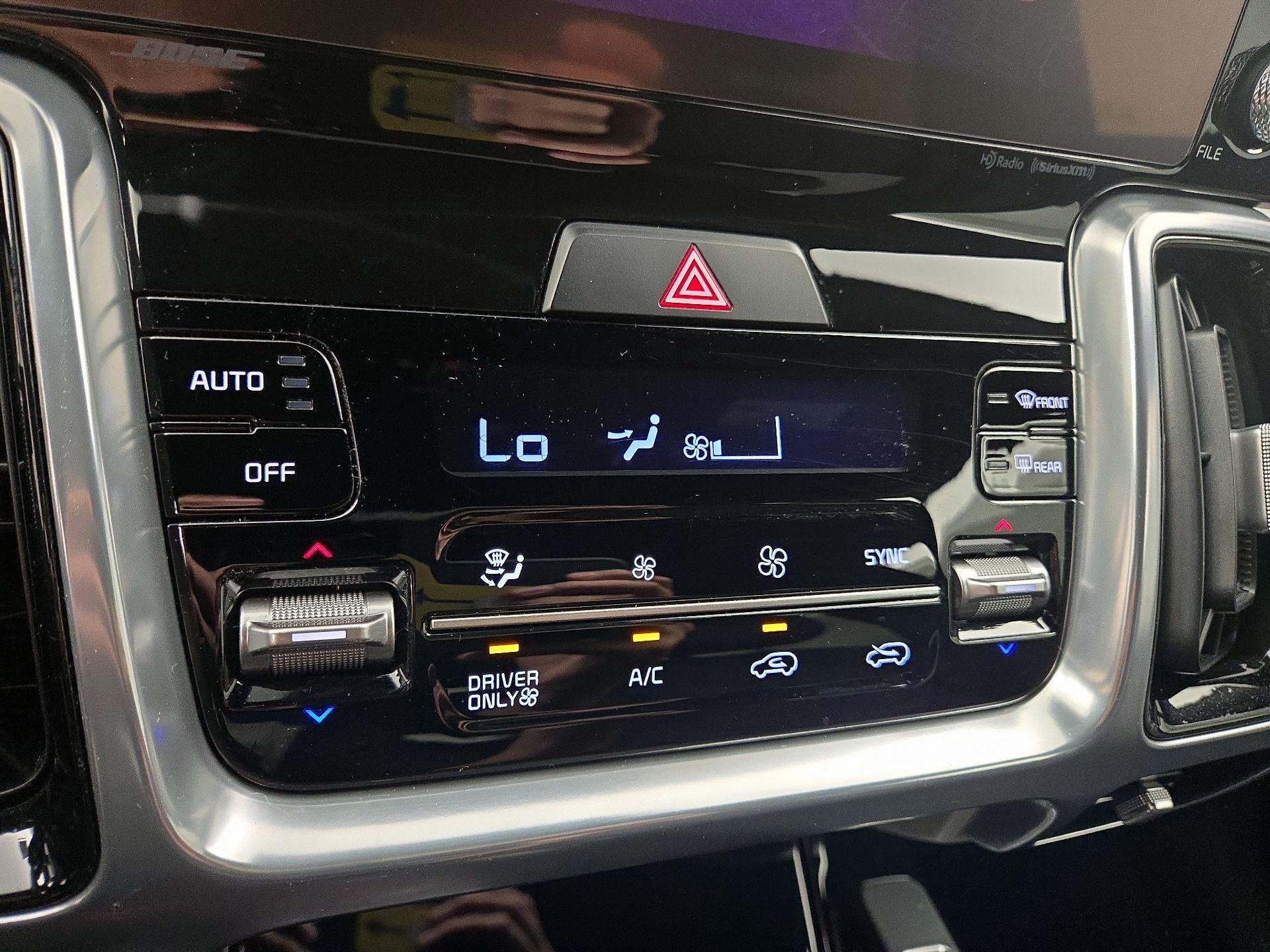 Thumbnail: 2023 Kia Sorento - 17