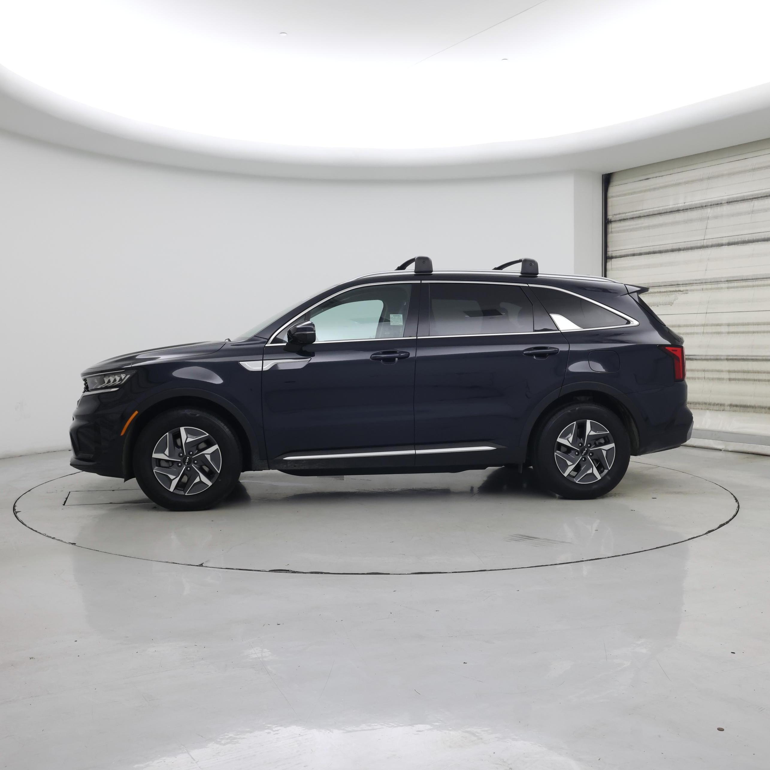 Thumbnail: 2023 Kia Sorento - 3