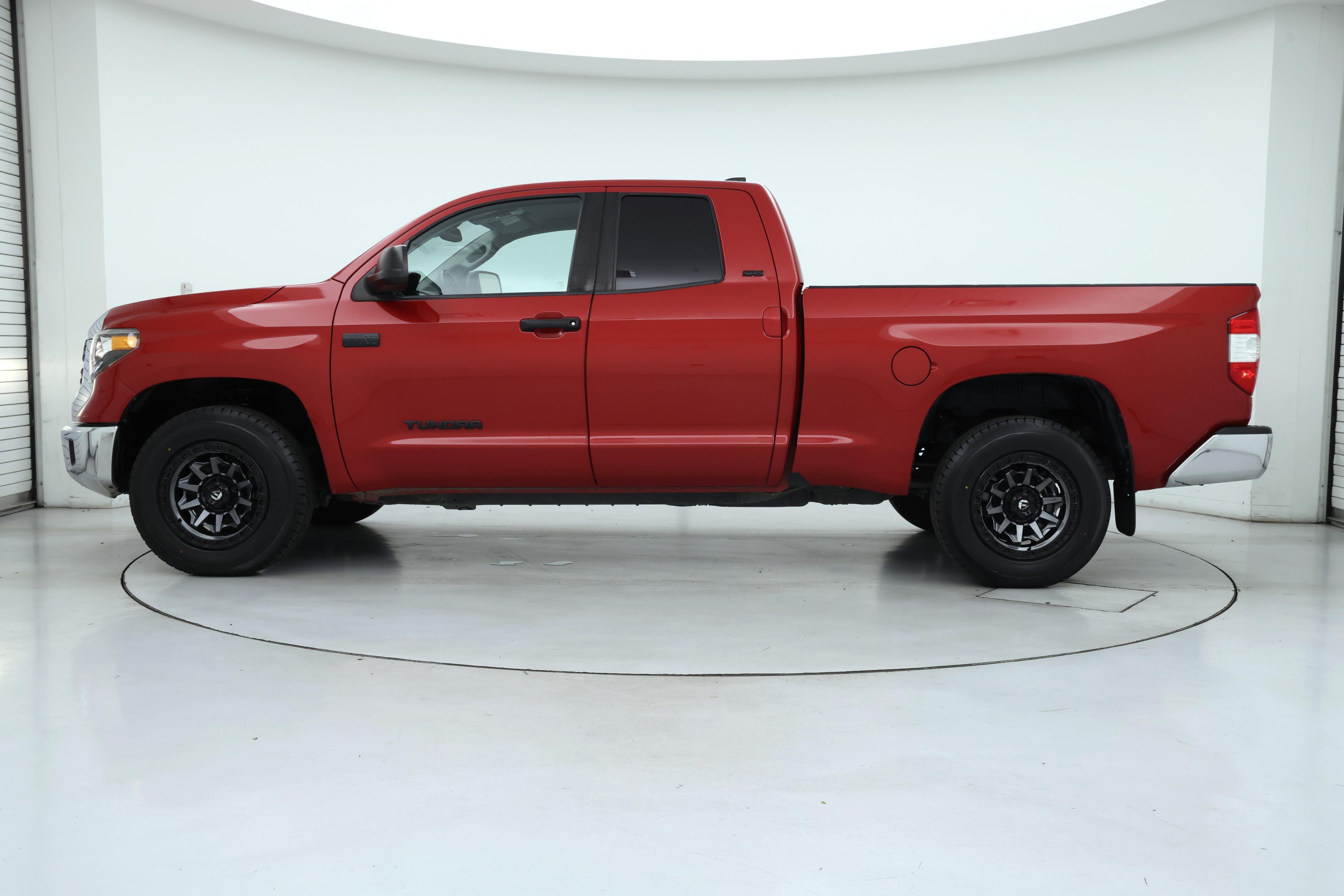 Thumbnail: 2021 Toyota Tundra - 3