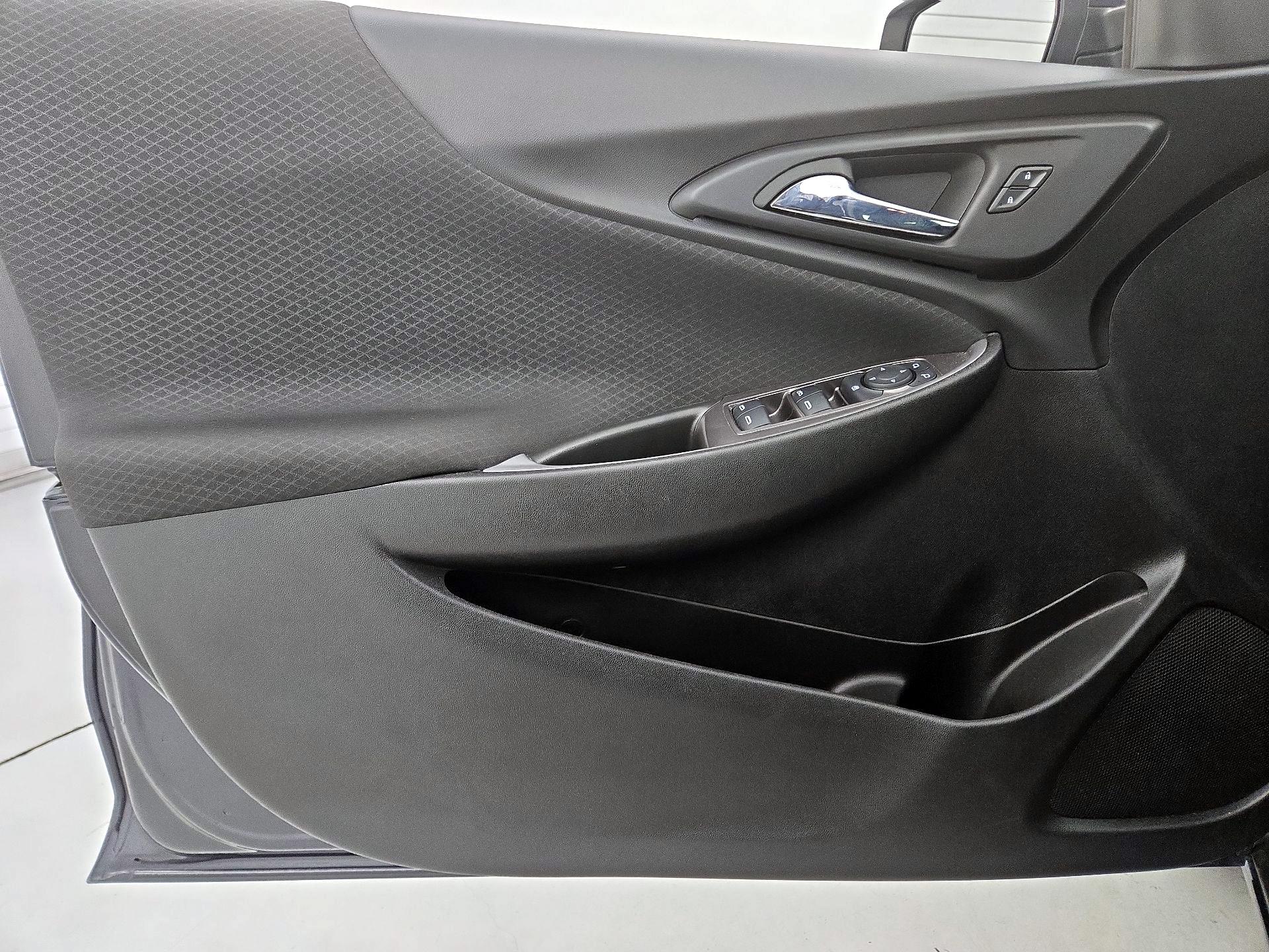 Thumbnail: 2023 Chevrolet Malibu - 12