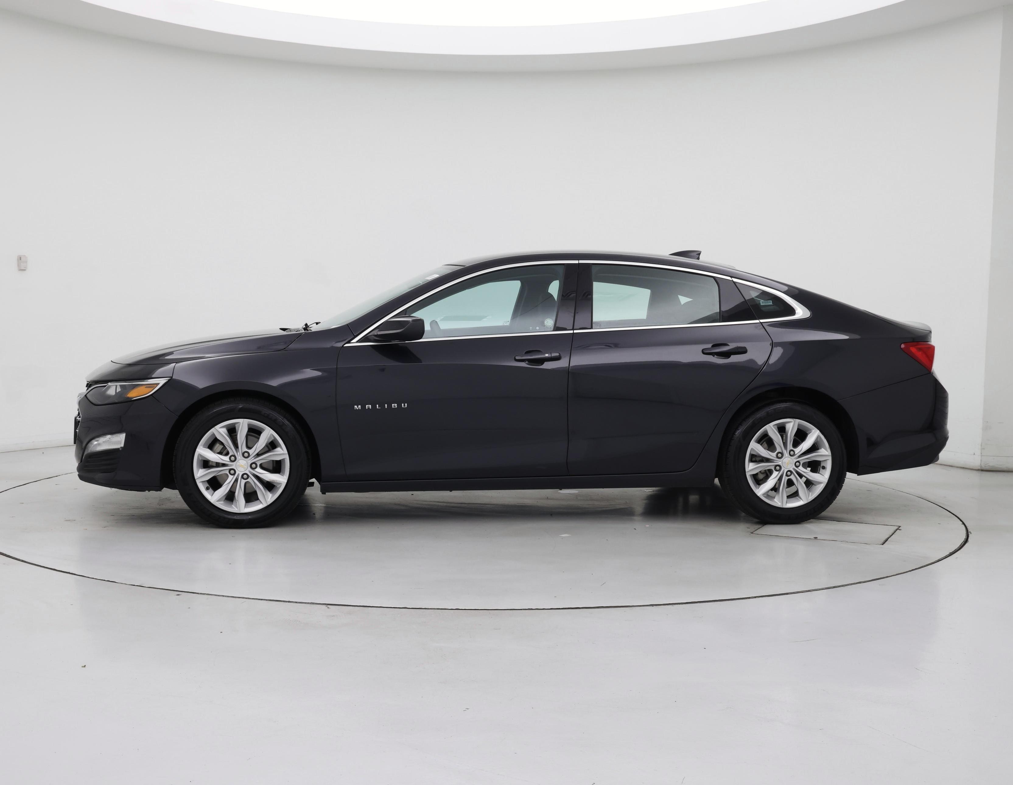 Thumbnail: 2023 Chevrolet Malibu - 3
