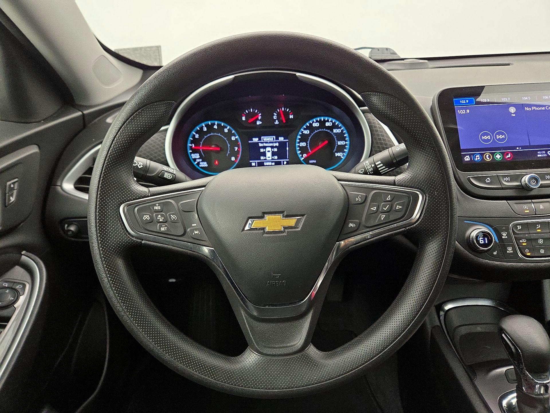 Thumbnail: 2023 Chevrolet Malibu - 10