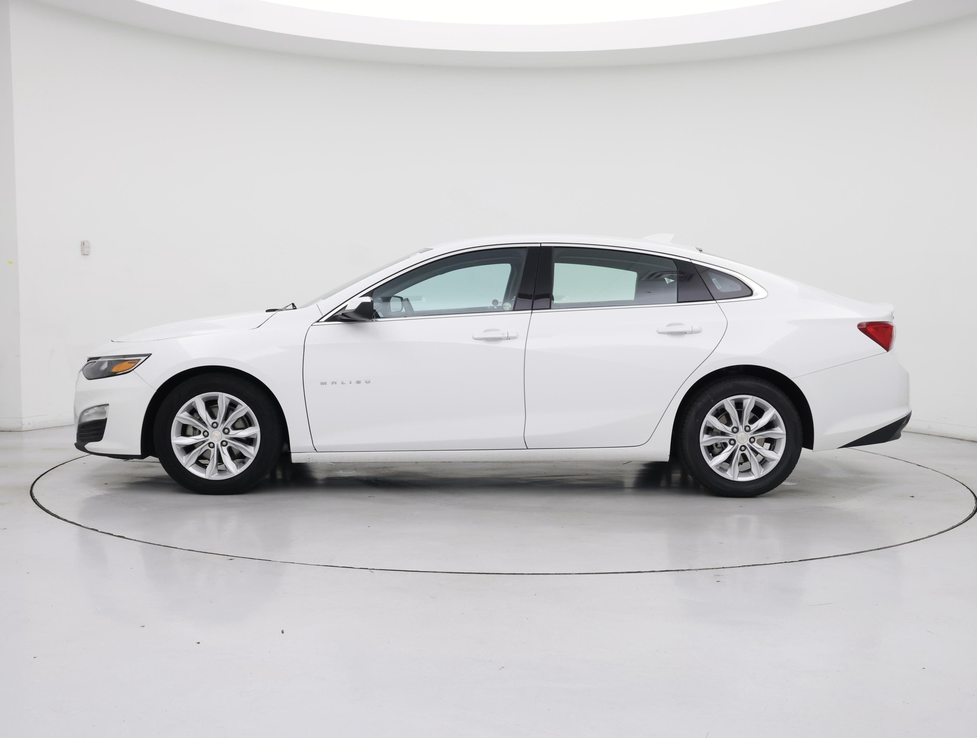 Thumbnail: 2023 Chevrolet Malibu - 3