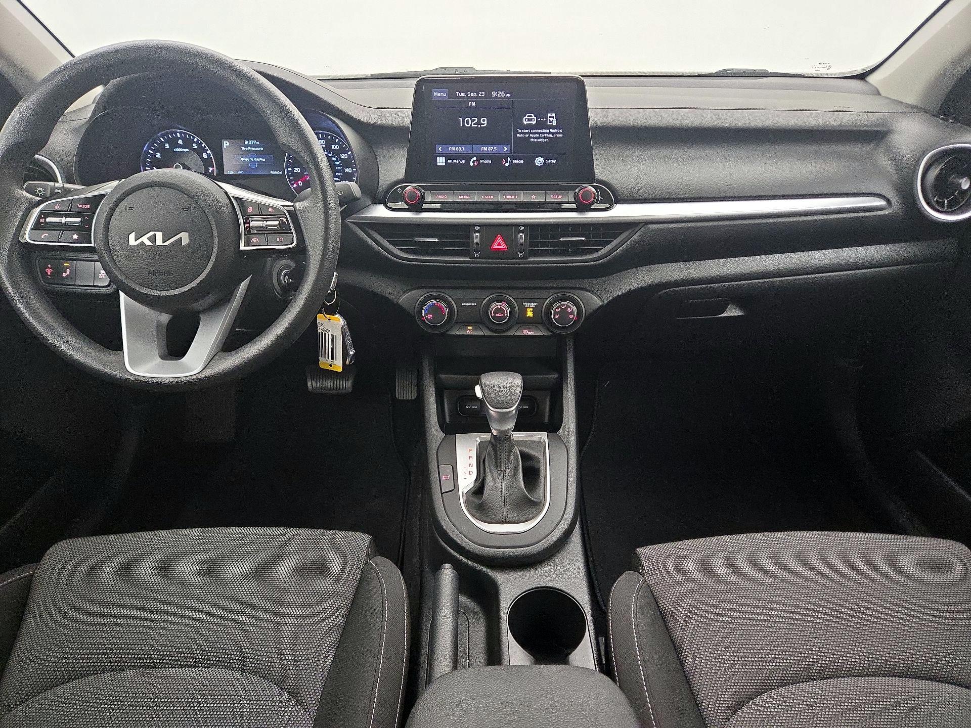 Thumbnail: 2022 Kia Forte - 9