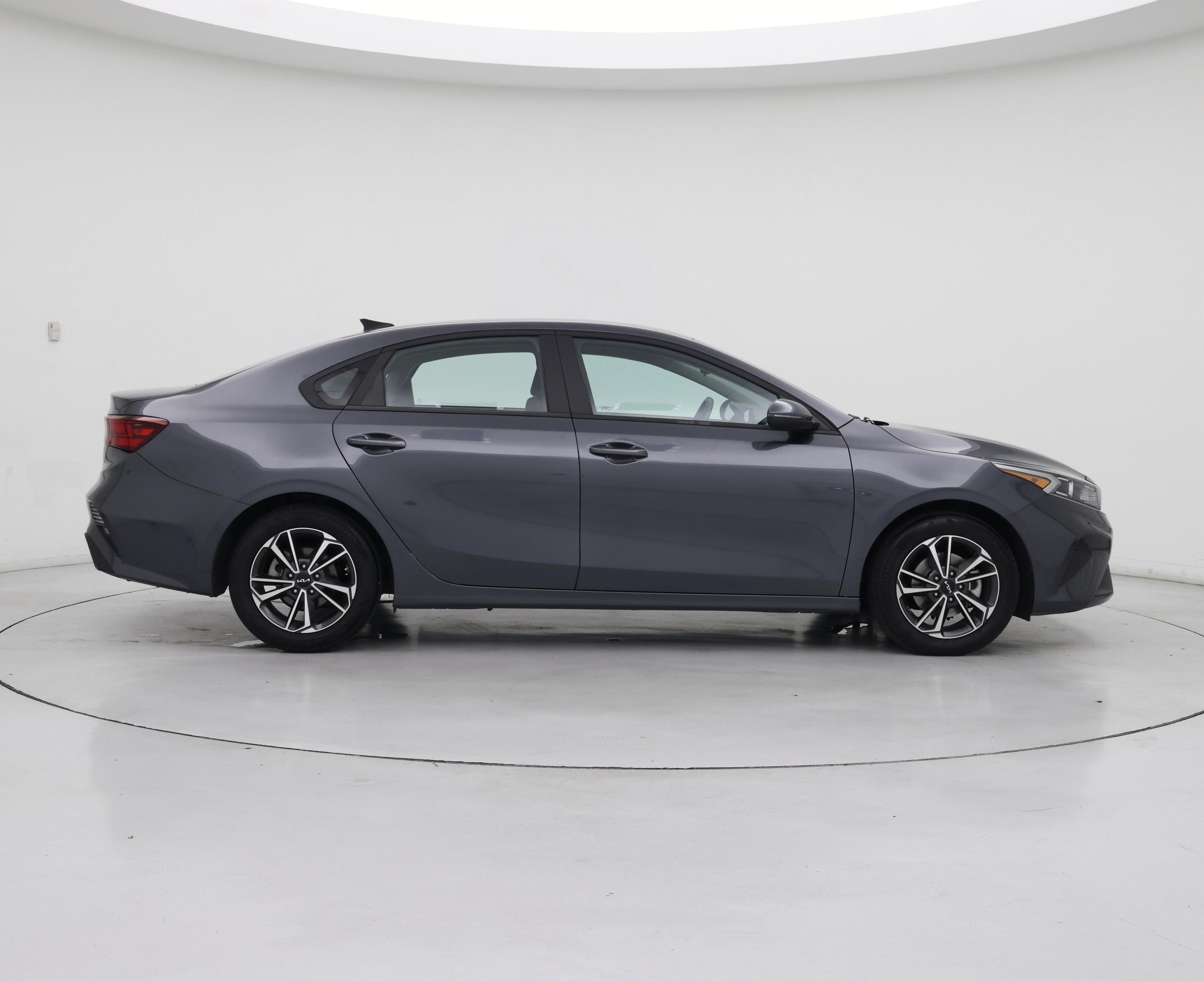 Thumbnail: 2022 Kia Forte - 7
