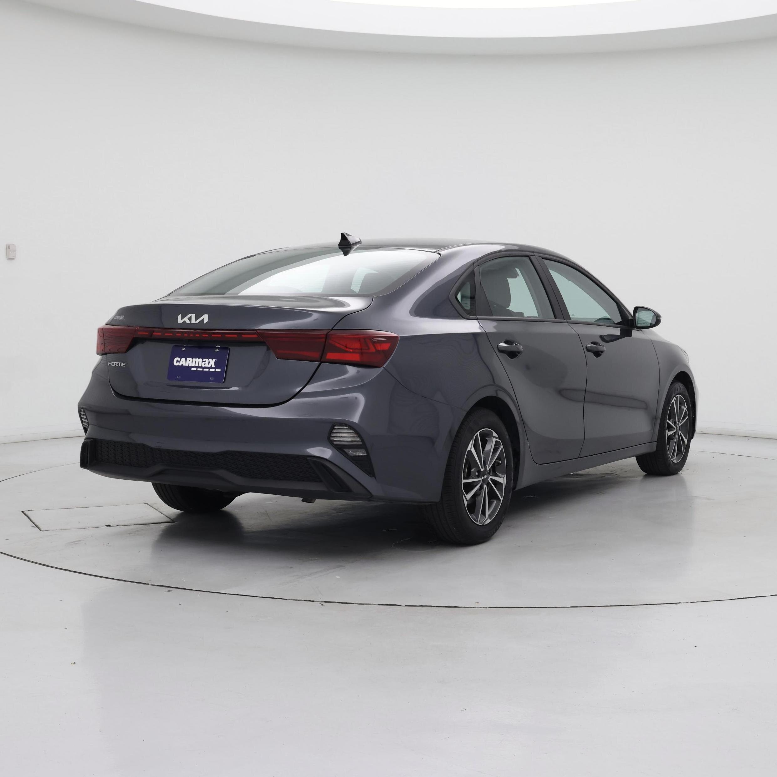 Thumbnail: 2022 Kia Forte - 8