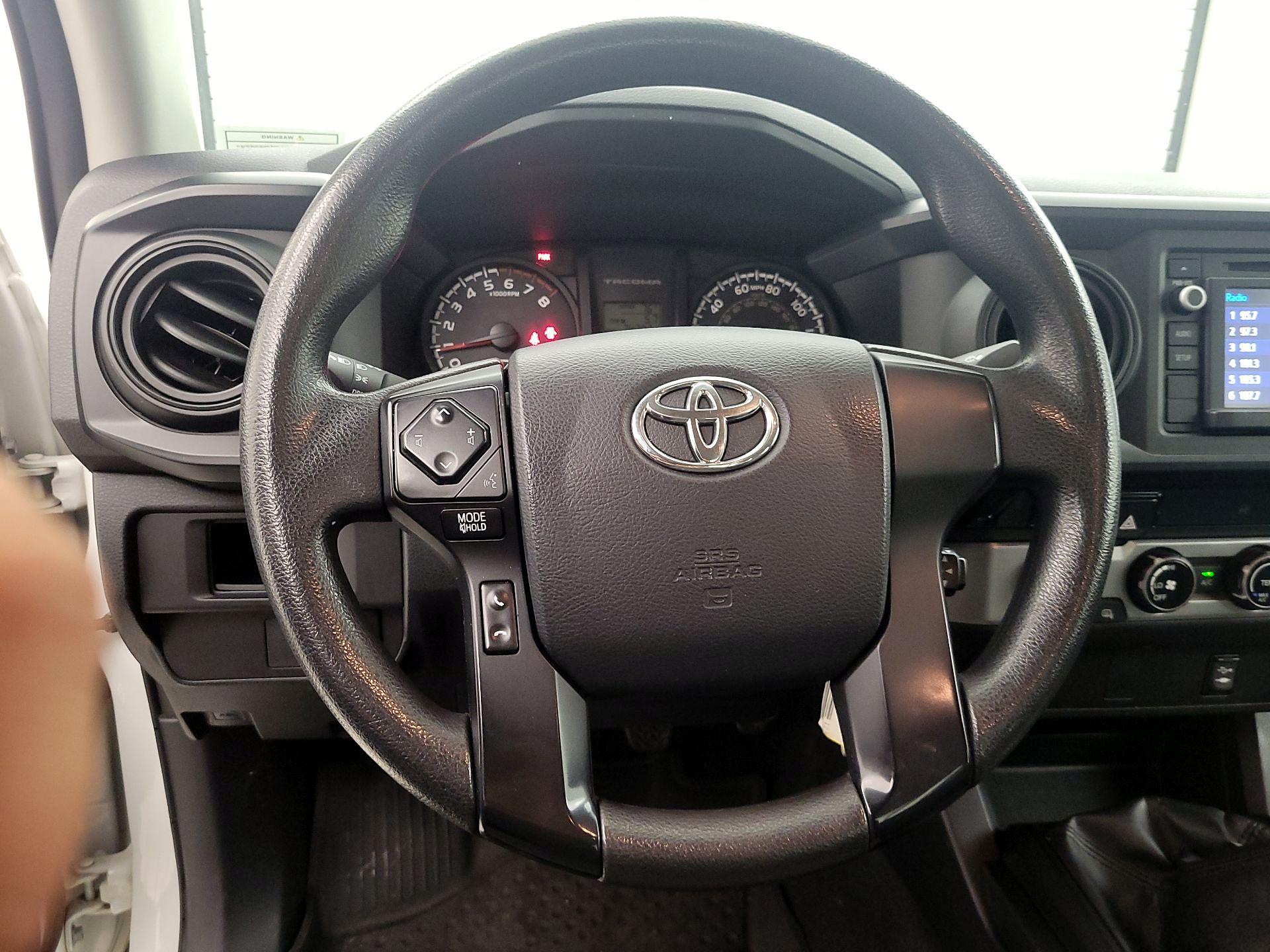 Thumbnail: 2017 Toyota Tacoma - 10