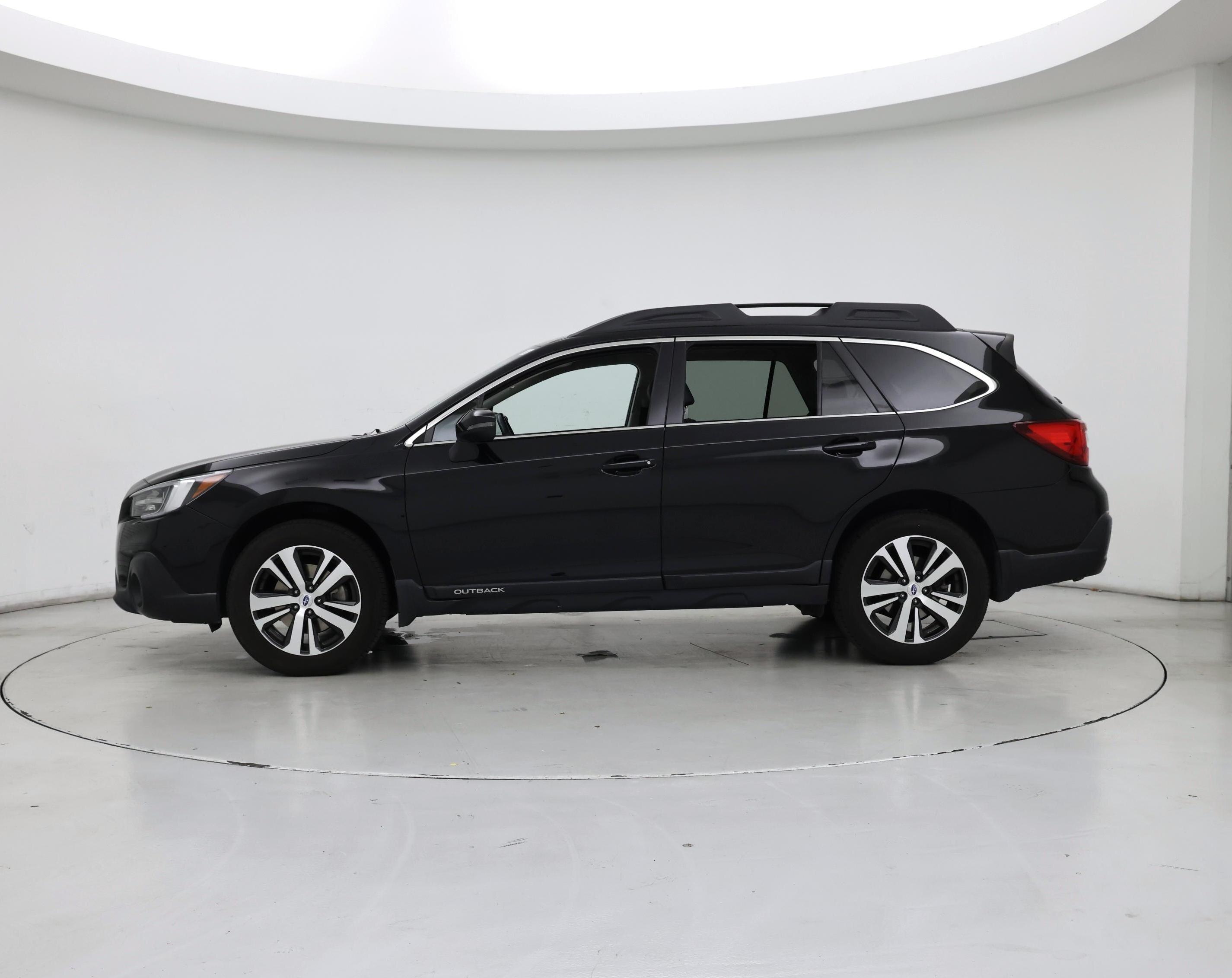 Thumbnail: 2018 Subaru Outback - 3