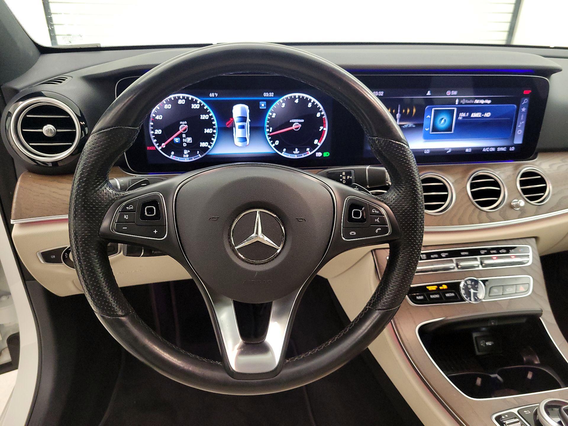 Thumbnail: 2018 Mercedes-Benz E-Class - 10
