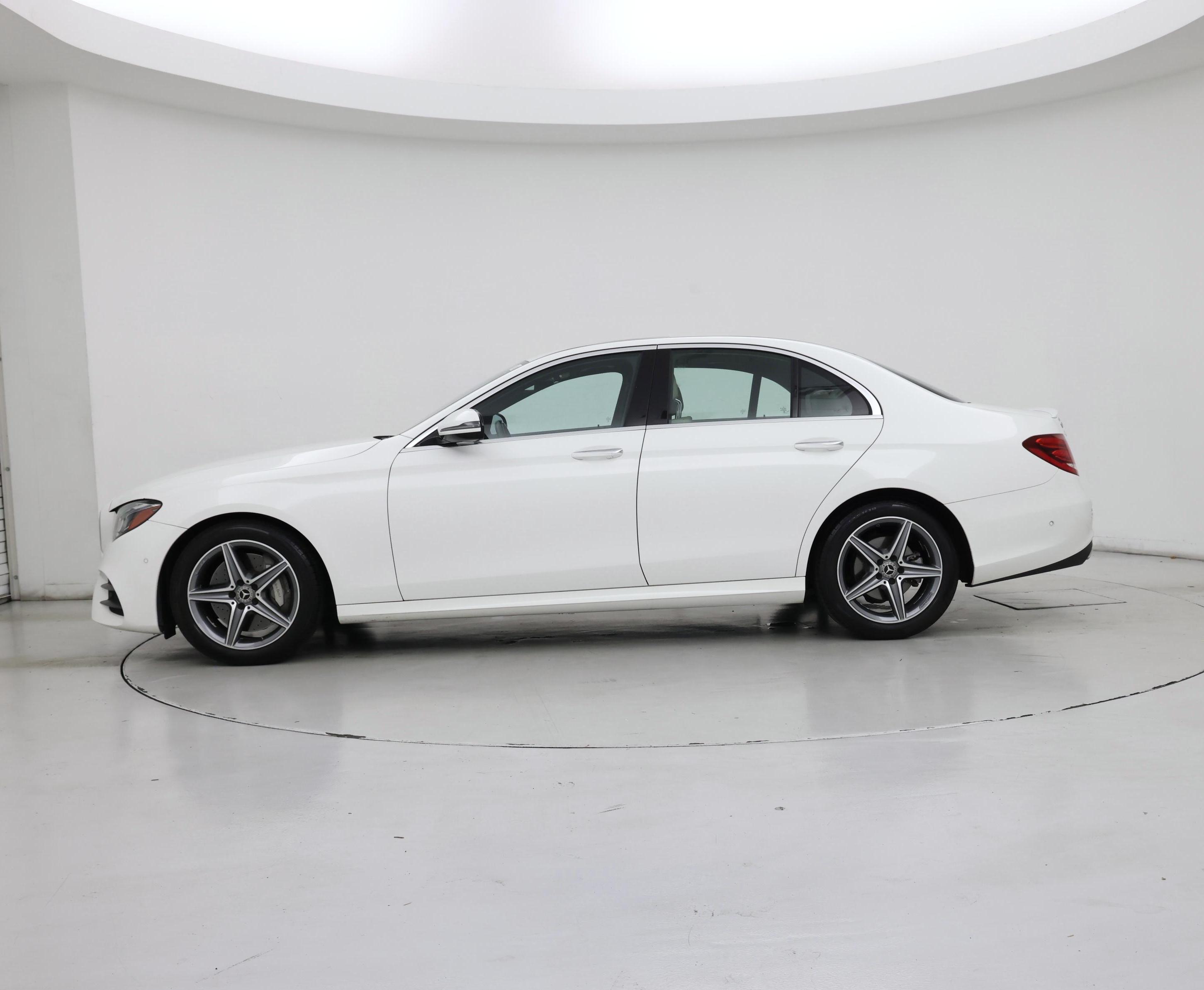 Thumbnail: 2018 Mercedes-Benz E-Class - 3