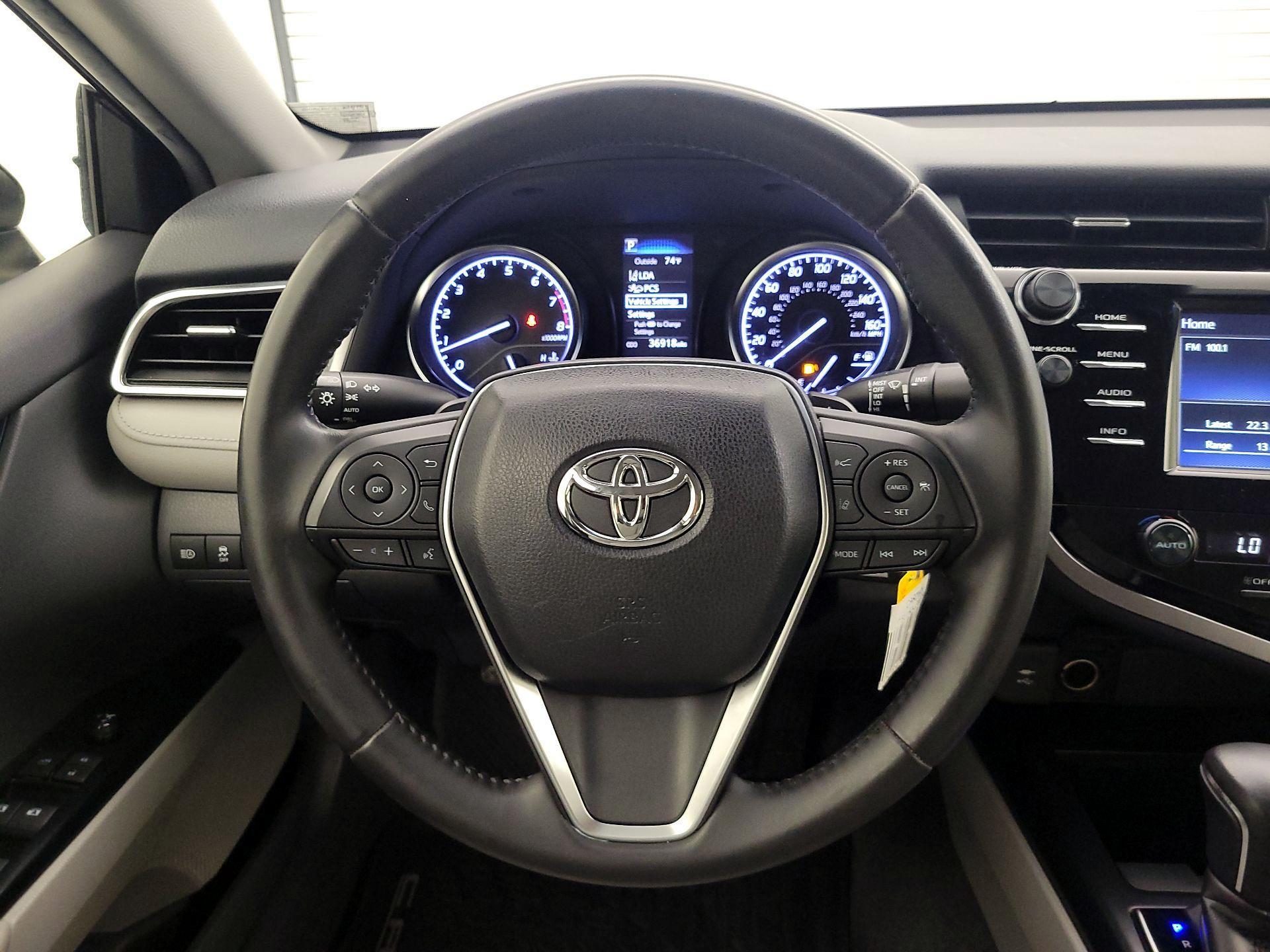 Thumbnail: 2018 Toyota Camry - 10