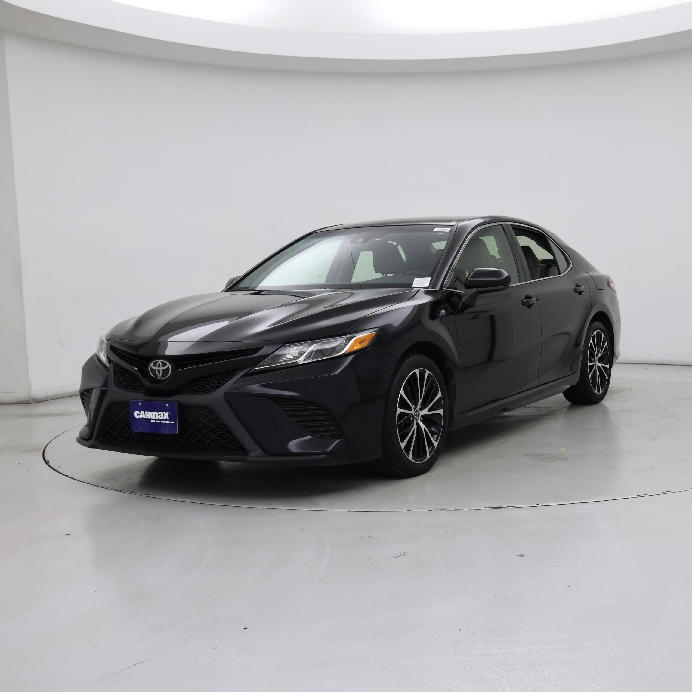 Thumbnail: 2018 Toyota Camry - 4