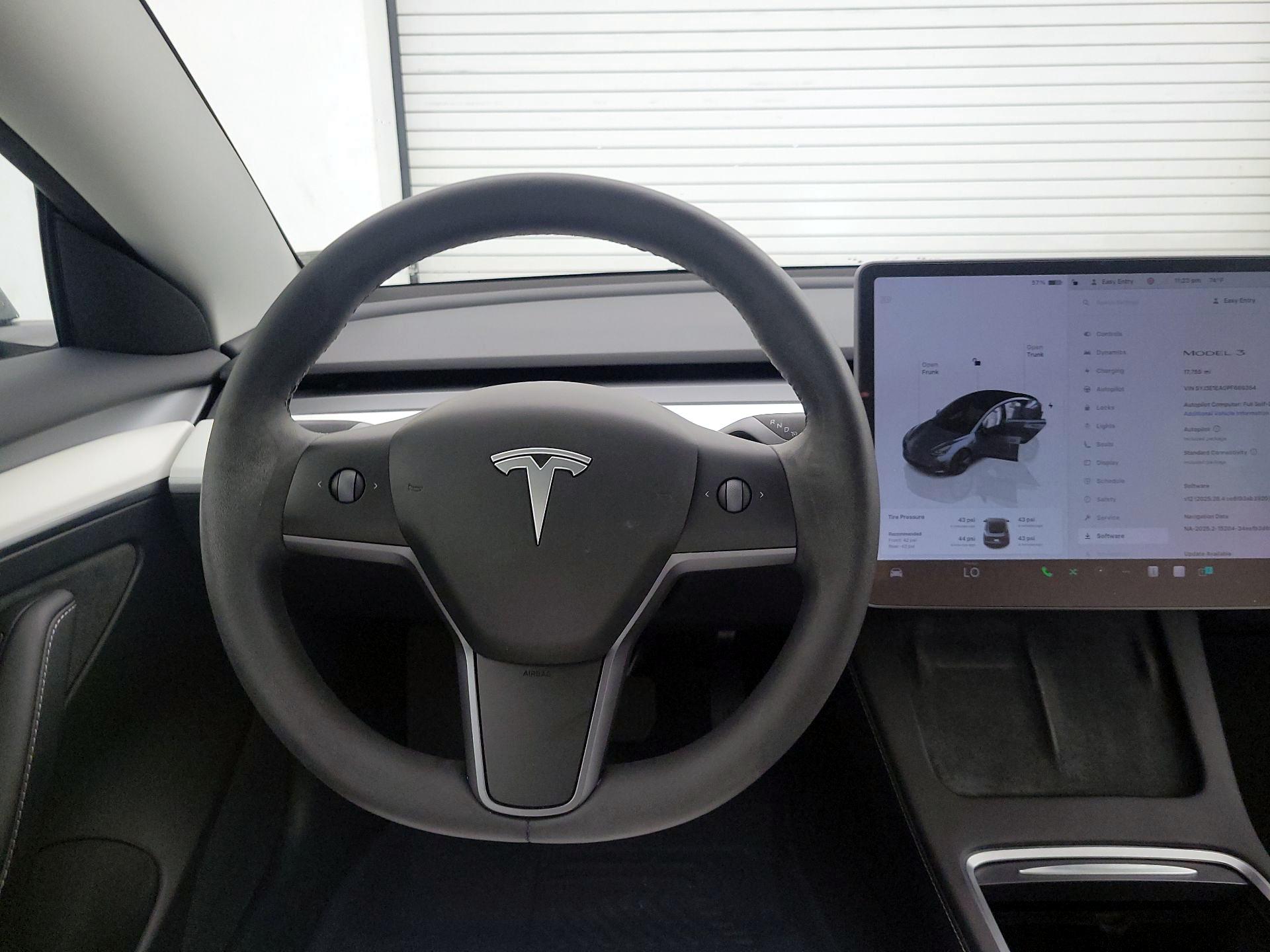 Thumbnail: 2023 Tesla Model 3 - 10