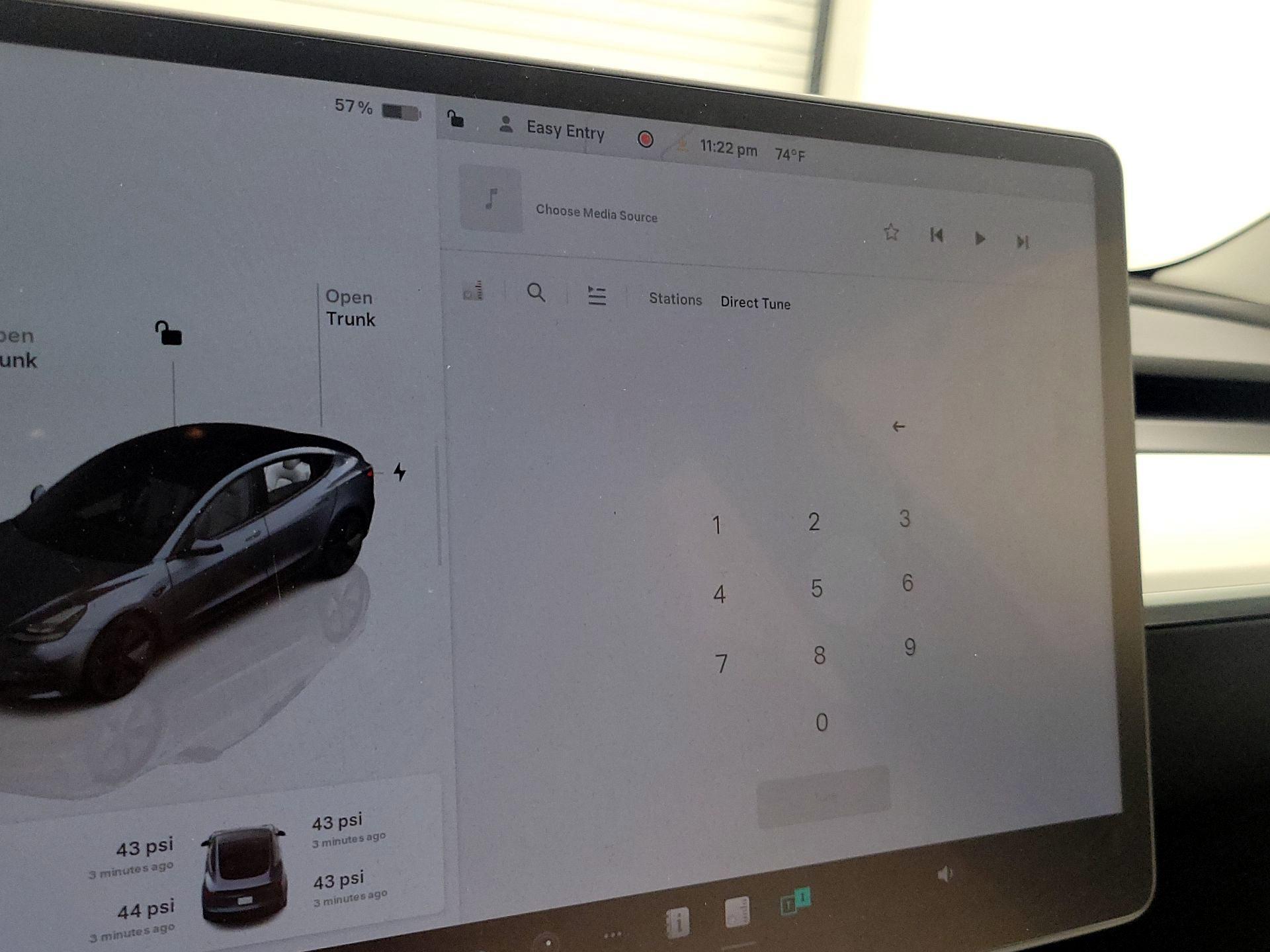 Thumbnail: 2023 Tesla Model 3 - 15