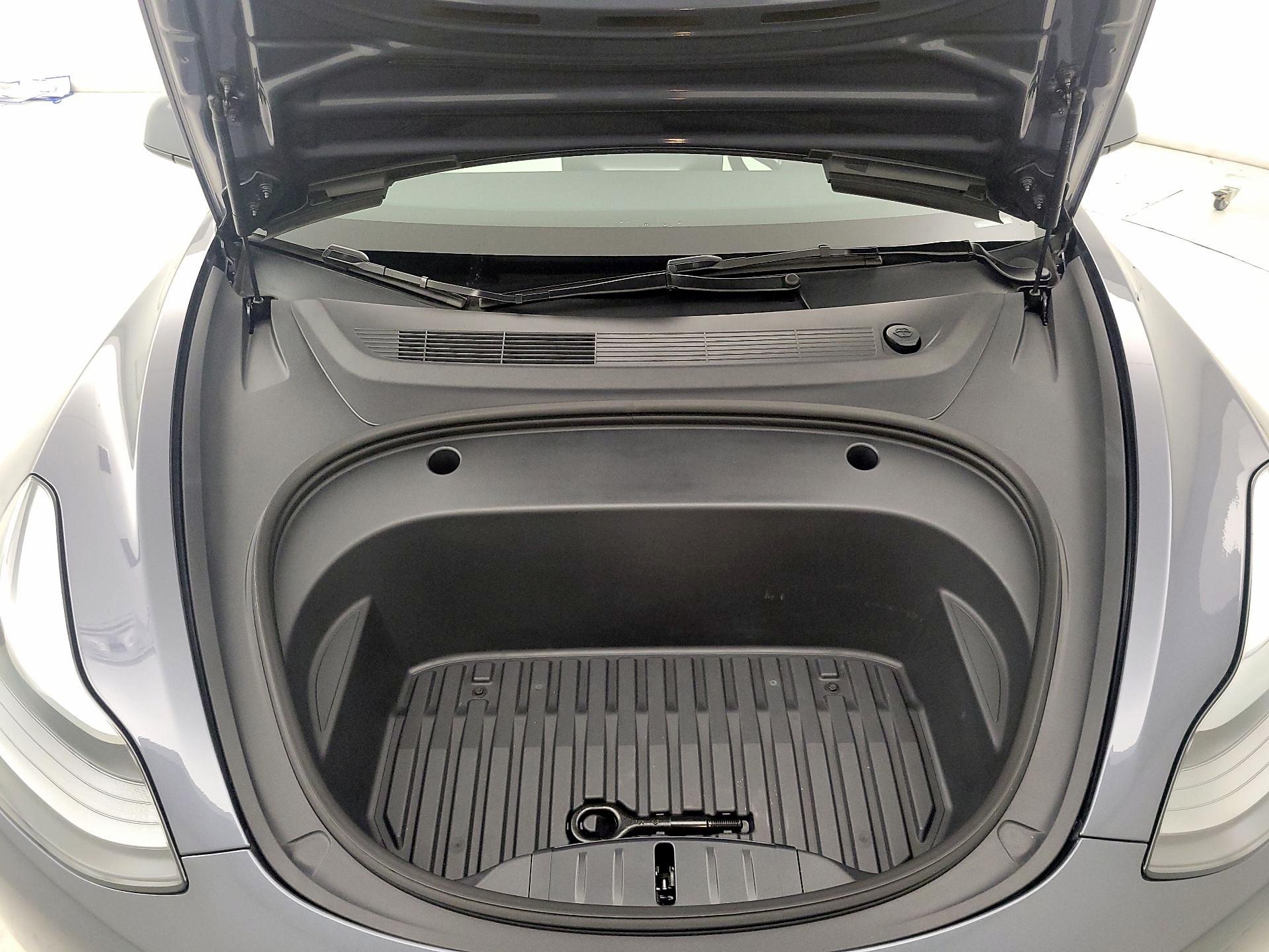 Thumbnail: 2023 Tesla Model 3 - 20