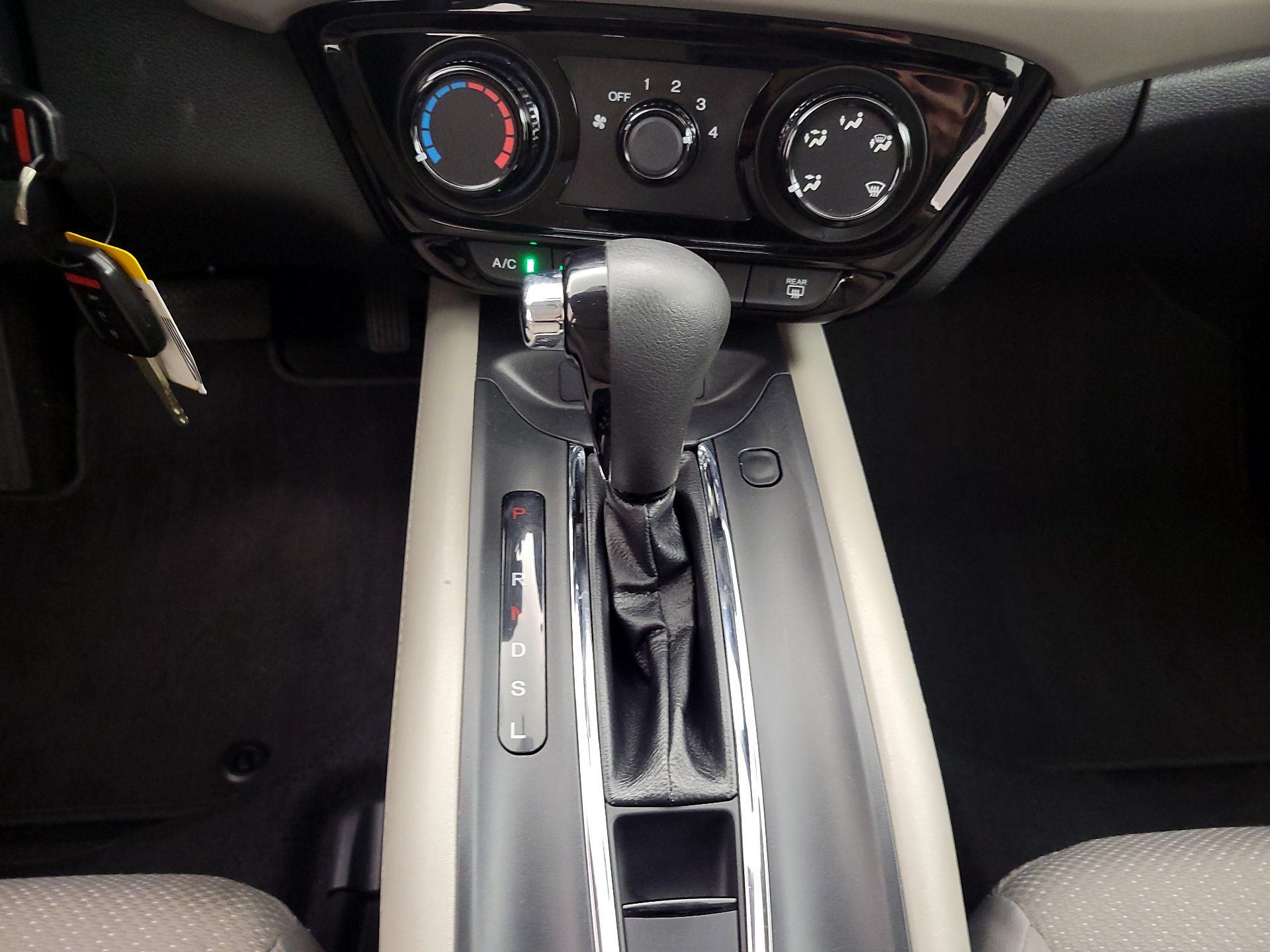 Thumbnail: 2017 Honda HR-V - 17