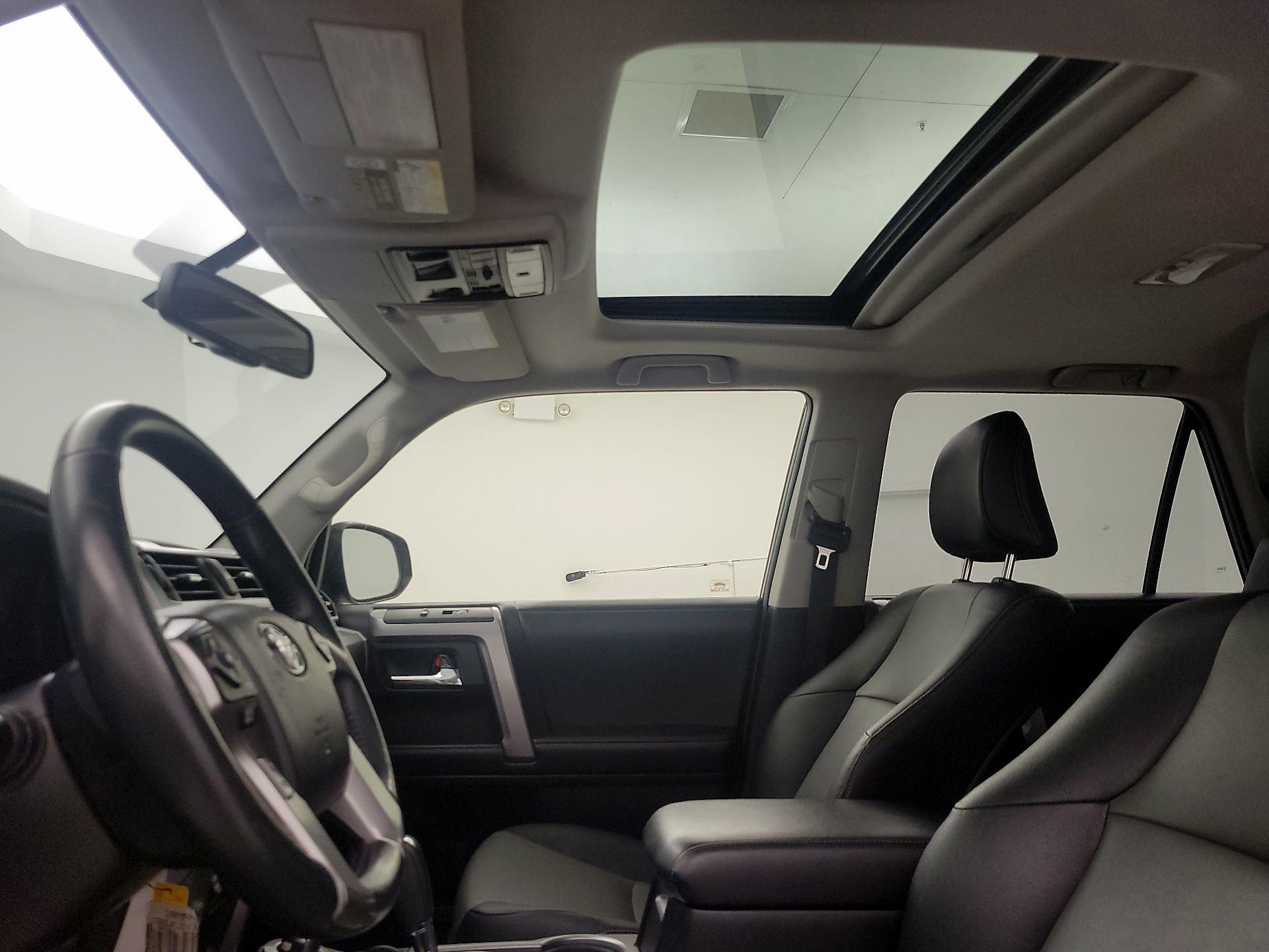Thumbnail: 2018 Toyota 4Runner - 19
