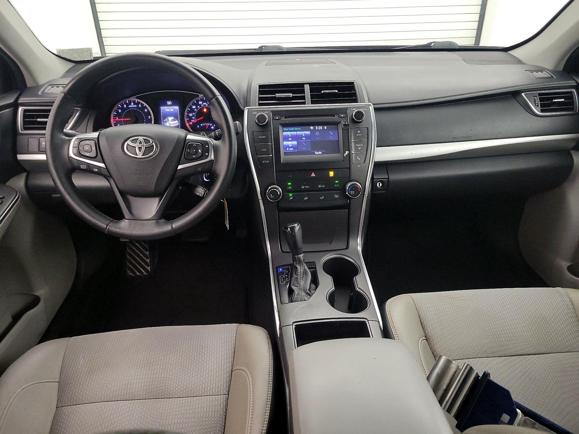 Thumbnail: 2017 Toyota Camry - 9