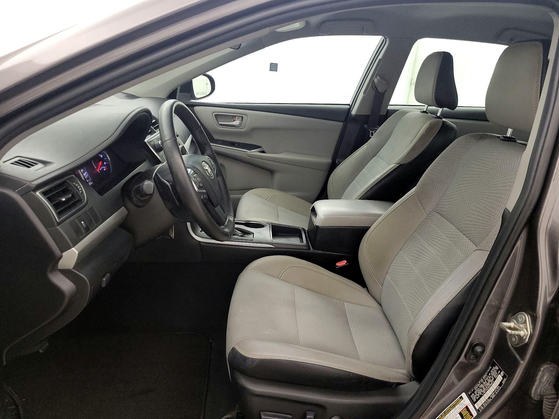 Thumbnail: 2017 Toyota Camry - 11