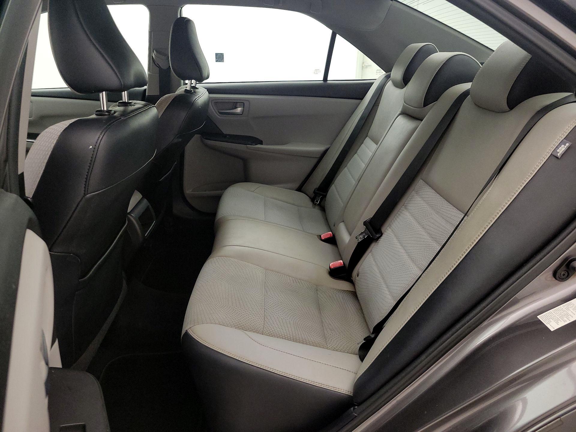 Thumbnail: 2017 Toyota Camry - 18