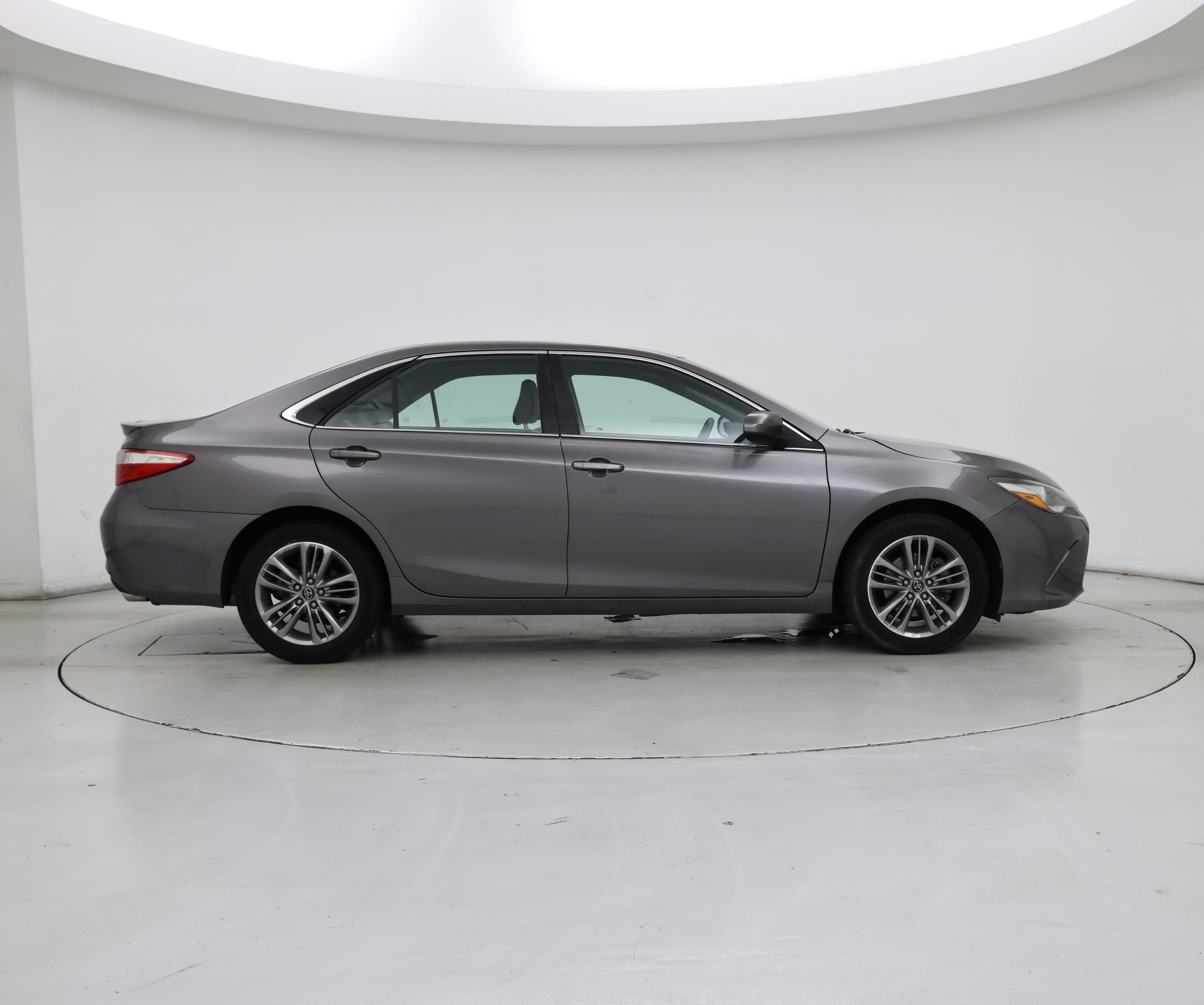 Thumbnail: 2017 Toyota Camry - 7