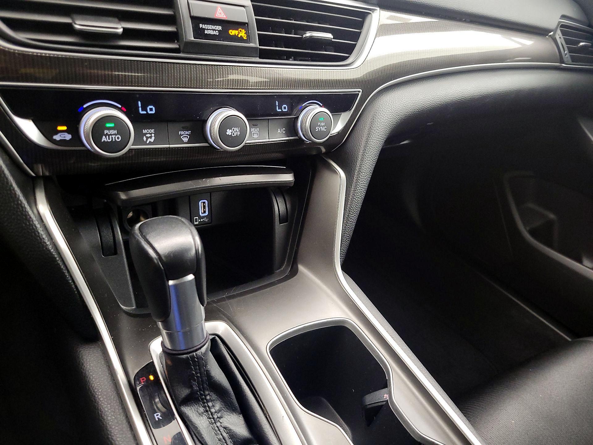Thumbnail: 2019 Honda Accord - 16