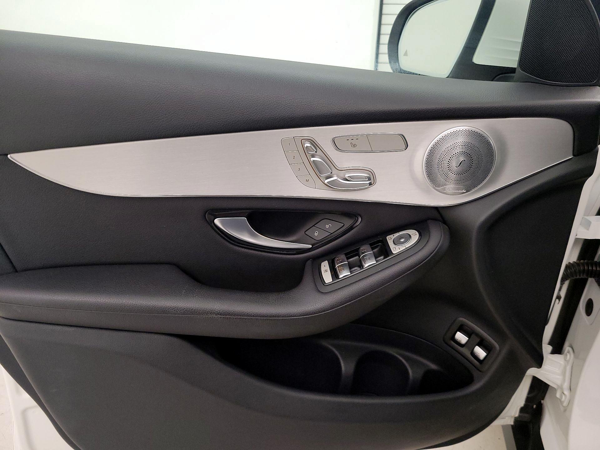 Thumbnail: 2019 Mercedes-Benz GLC - 12